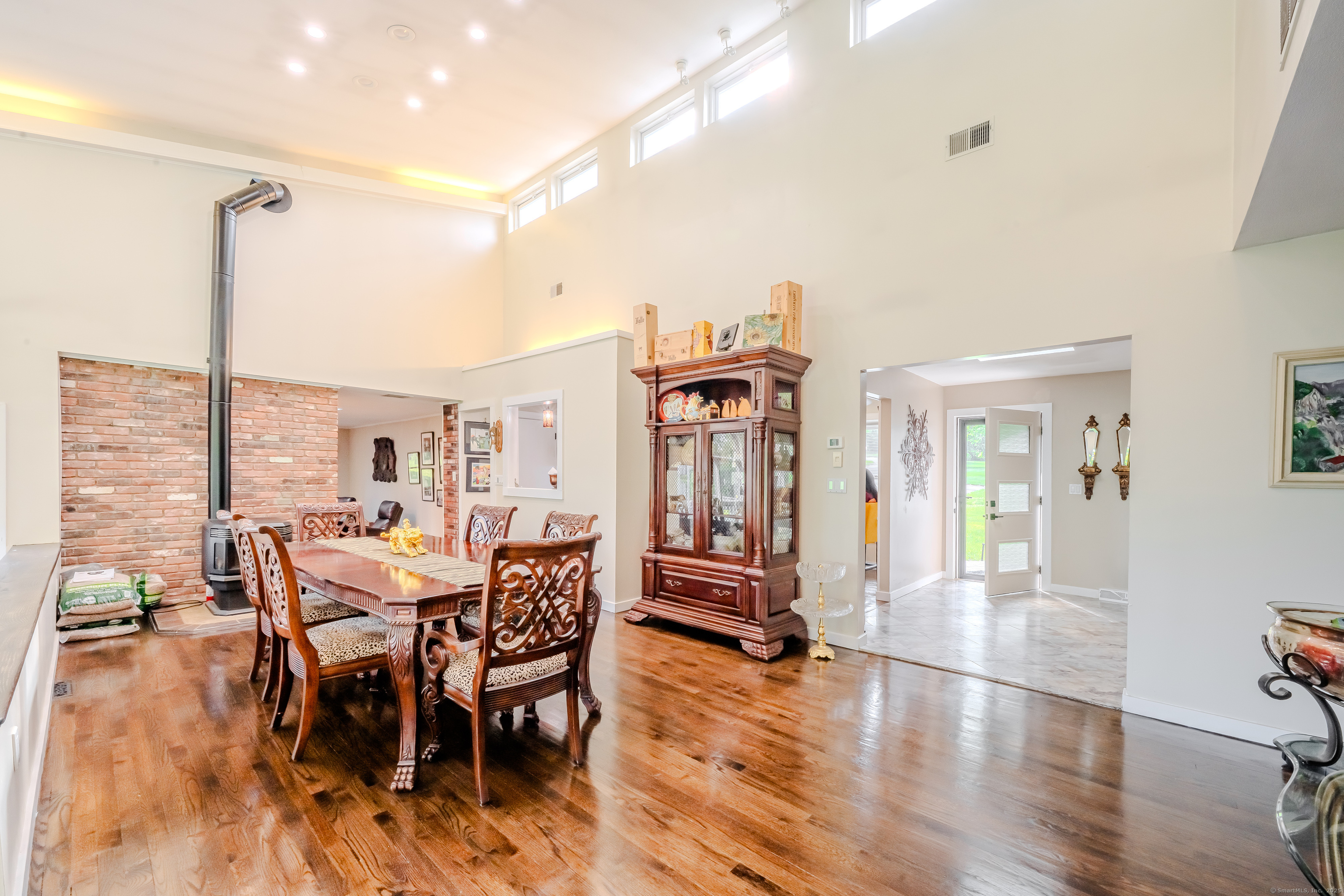 620 South Greenbrier Drive