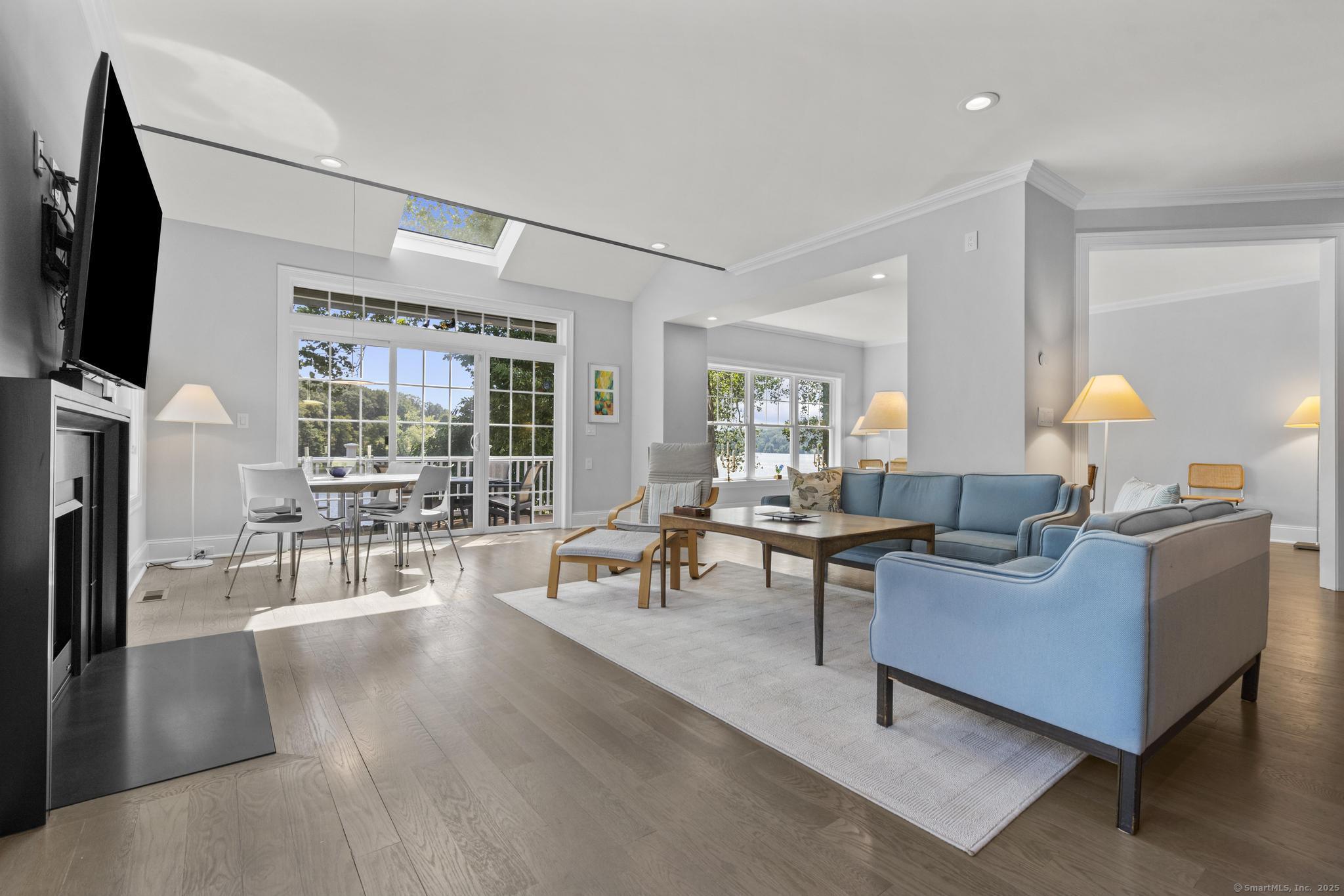 500 River Road 10