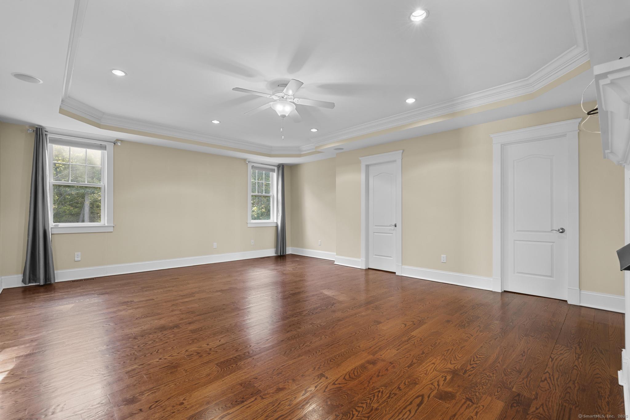 8 Farm River Road