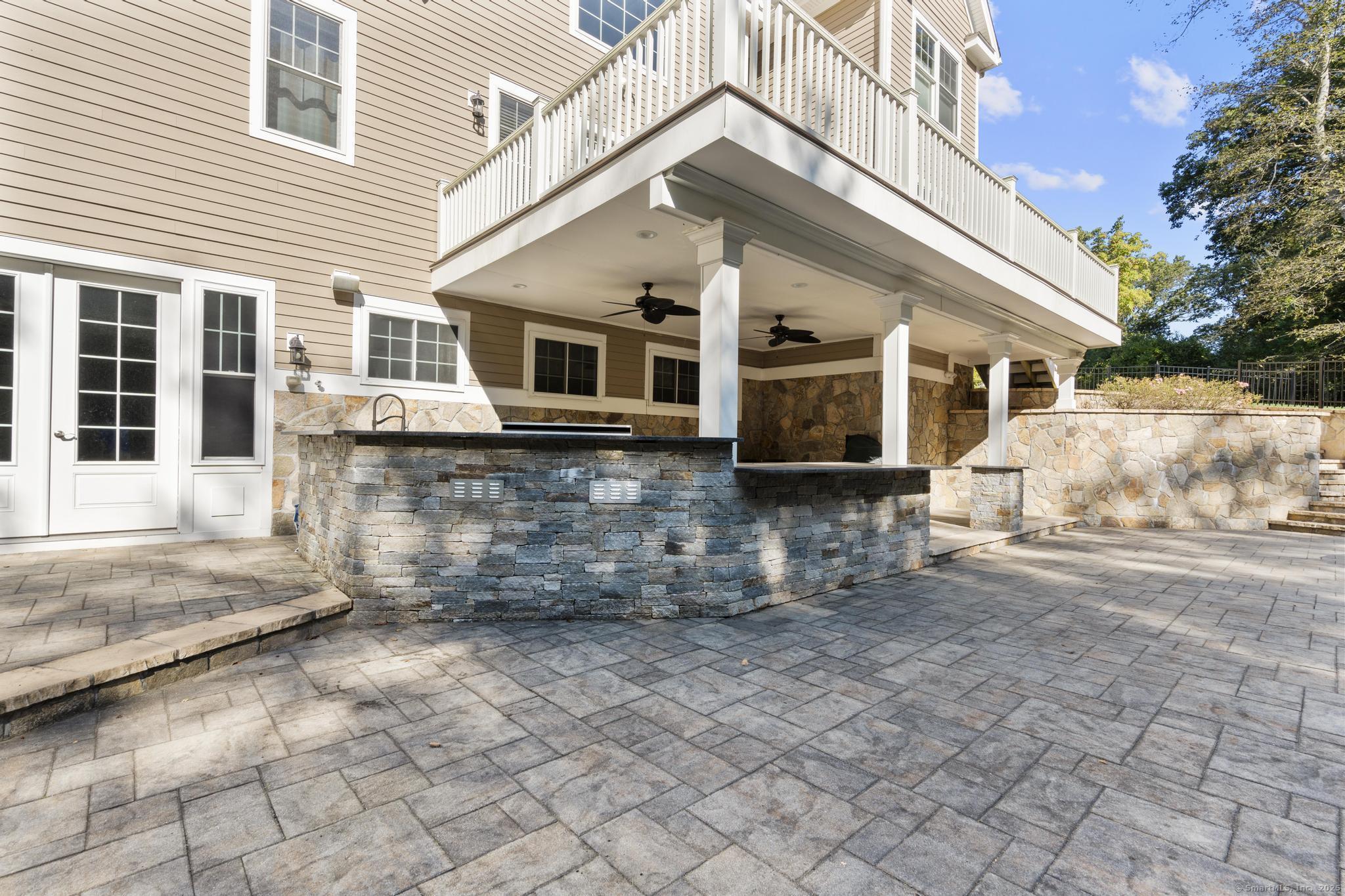 8 Farm River Road