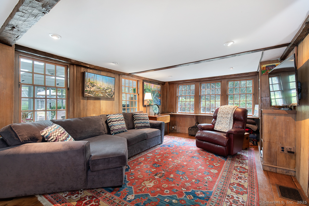 71 Beecher Road