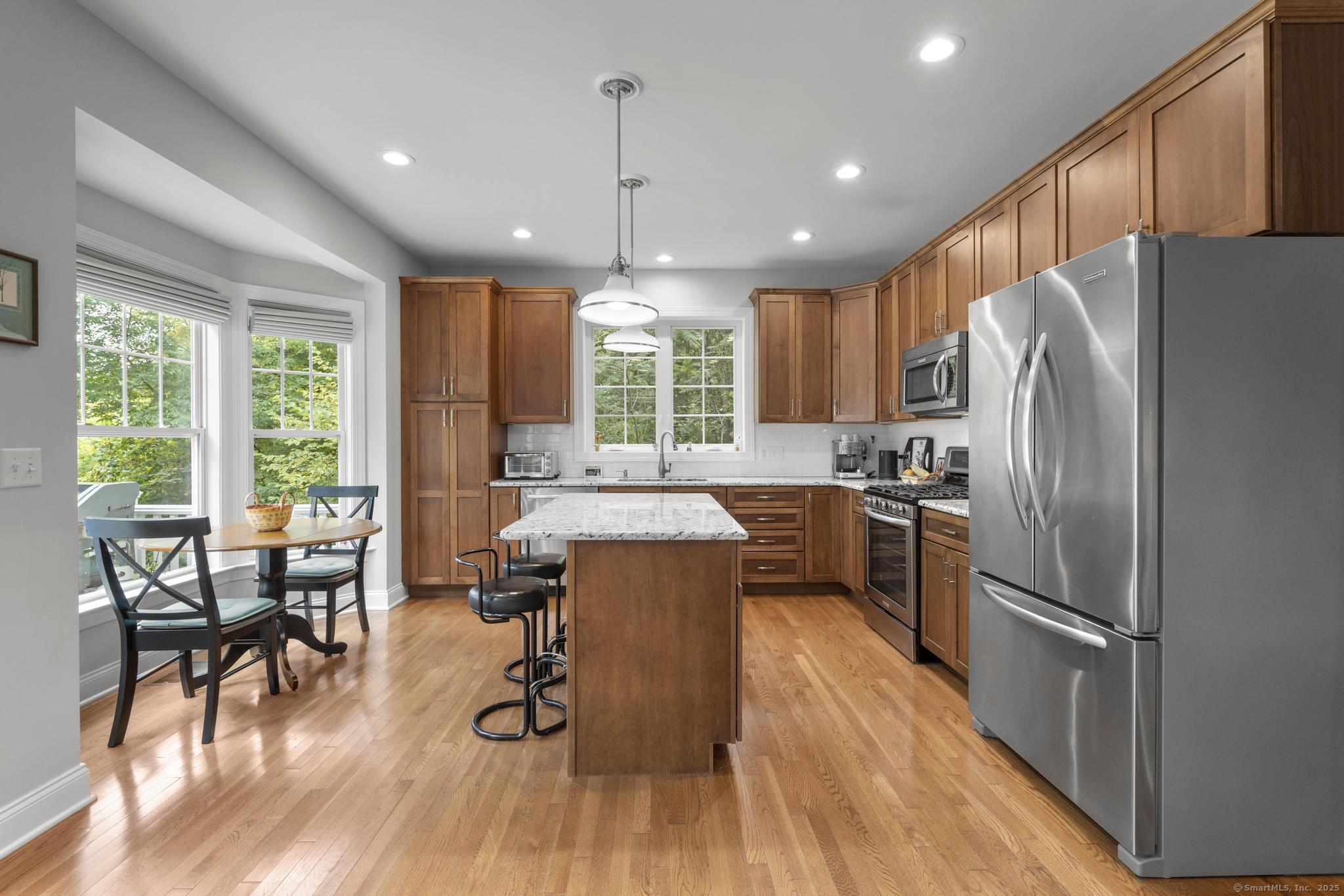 560 River Road APT 1