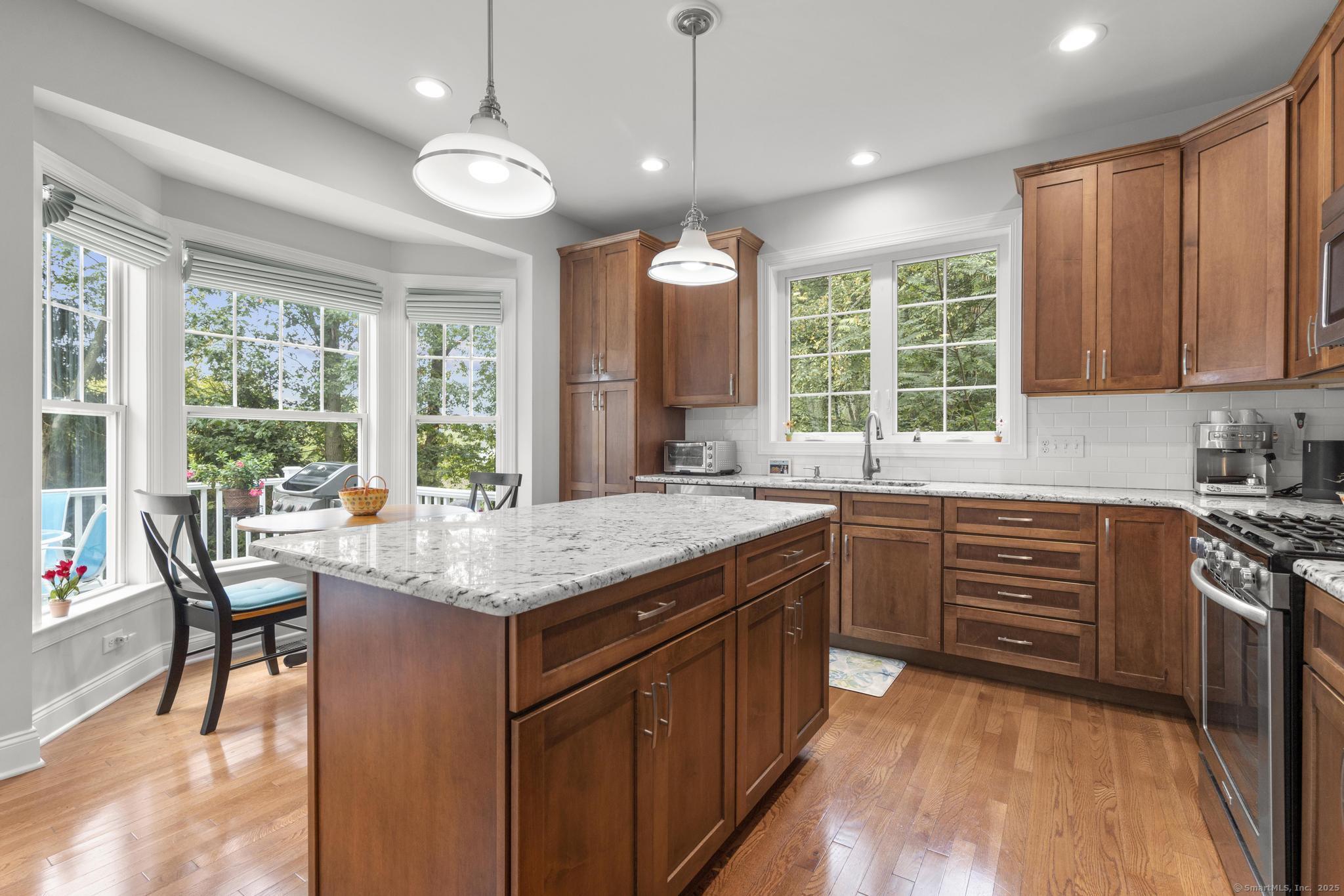 560 River Road APT 1