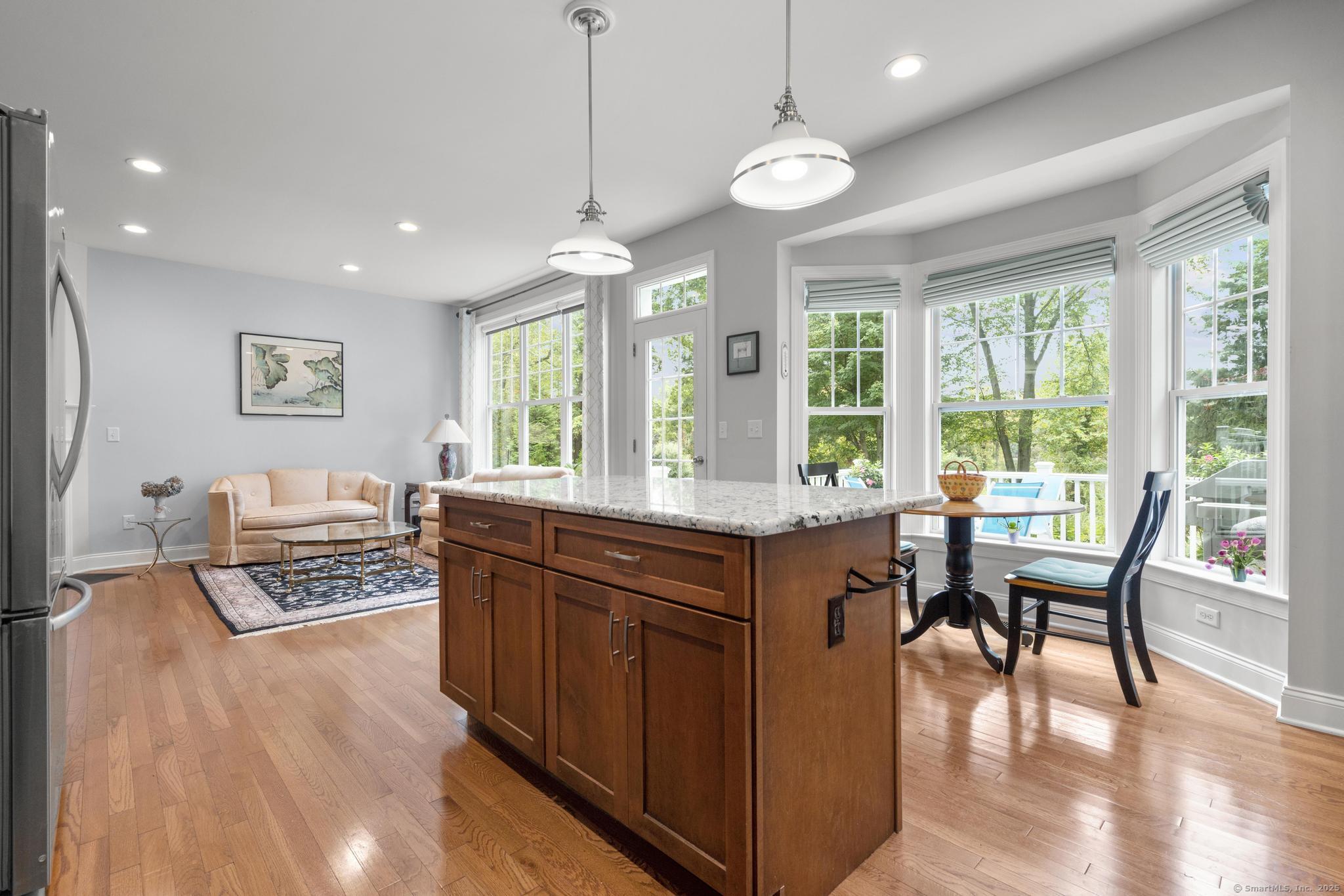 560 River Road APT 1