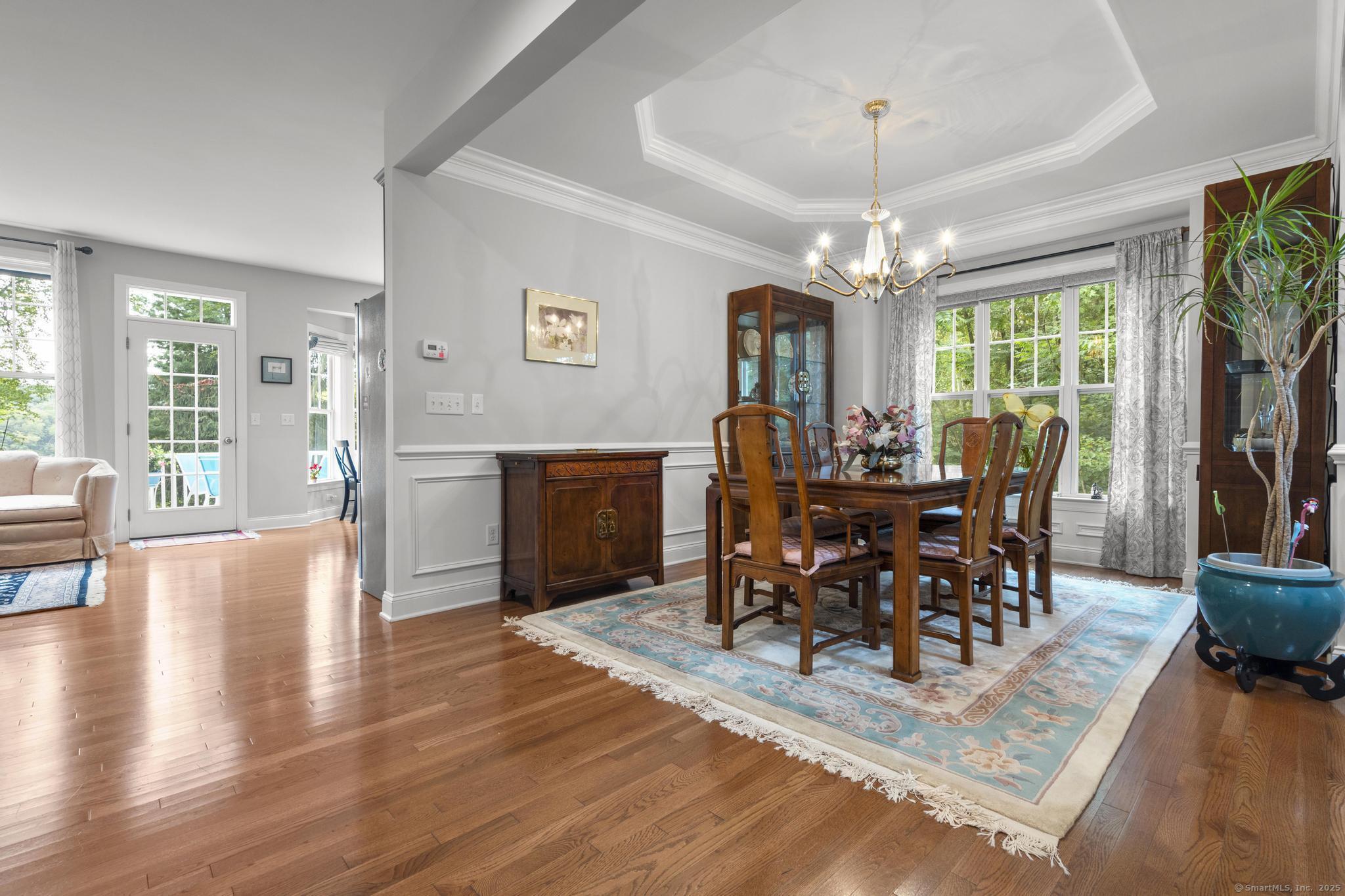 560 River Road APT 1