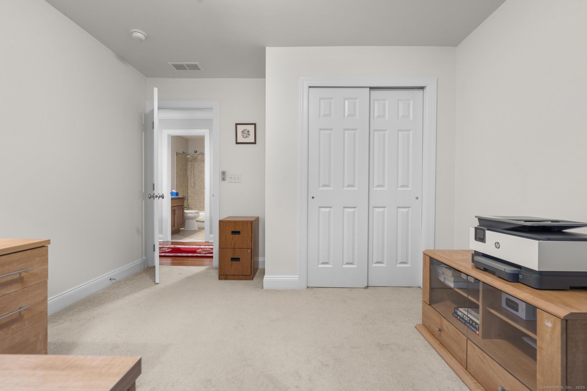 560 River Road APT 1