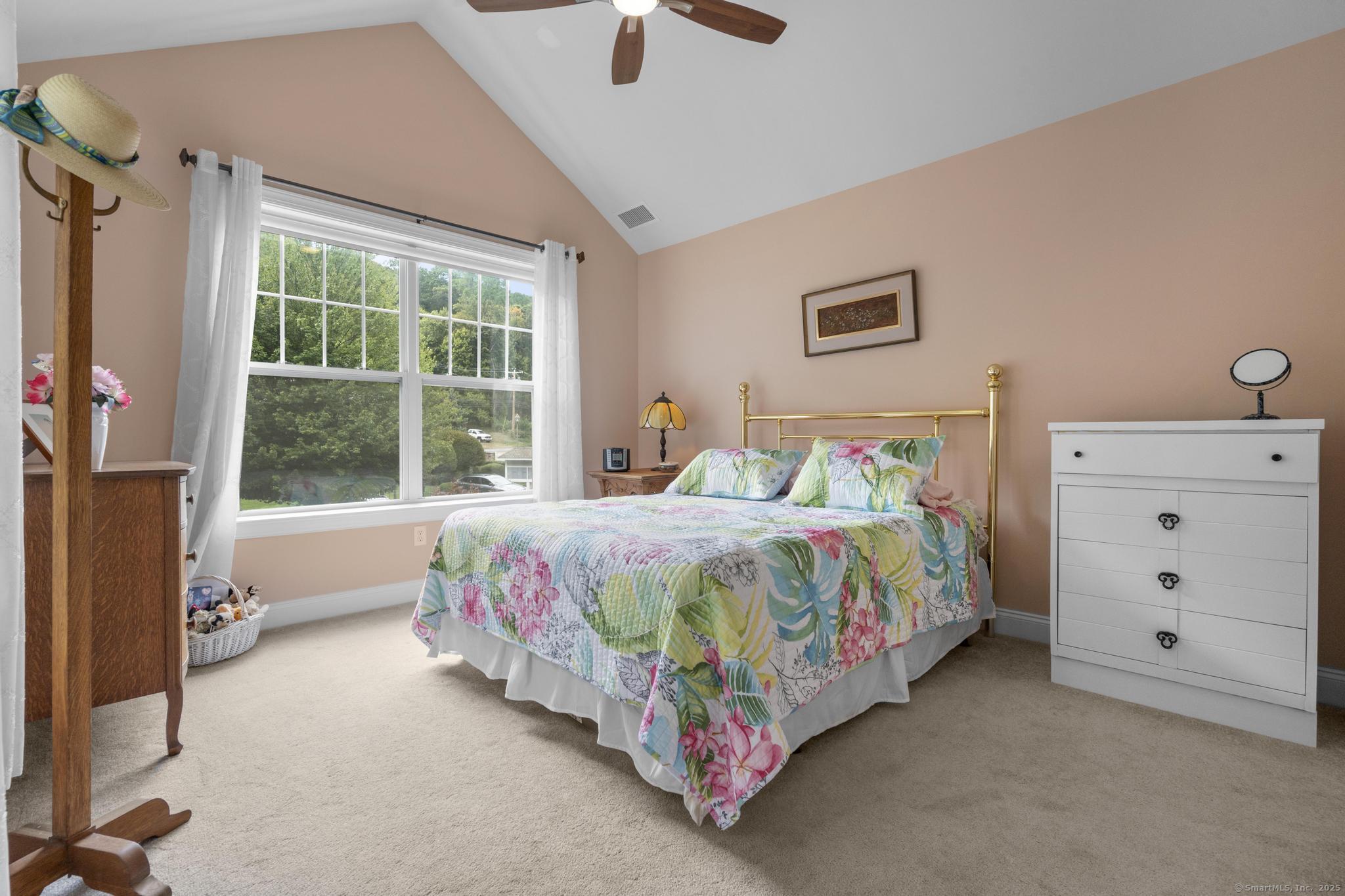 560 River Road APT 1