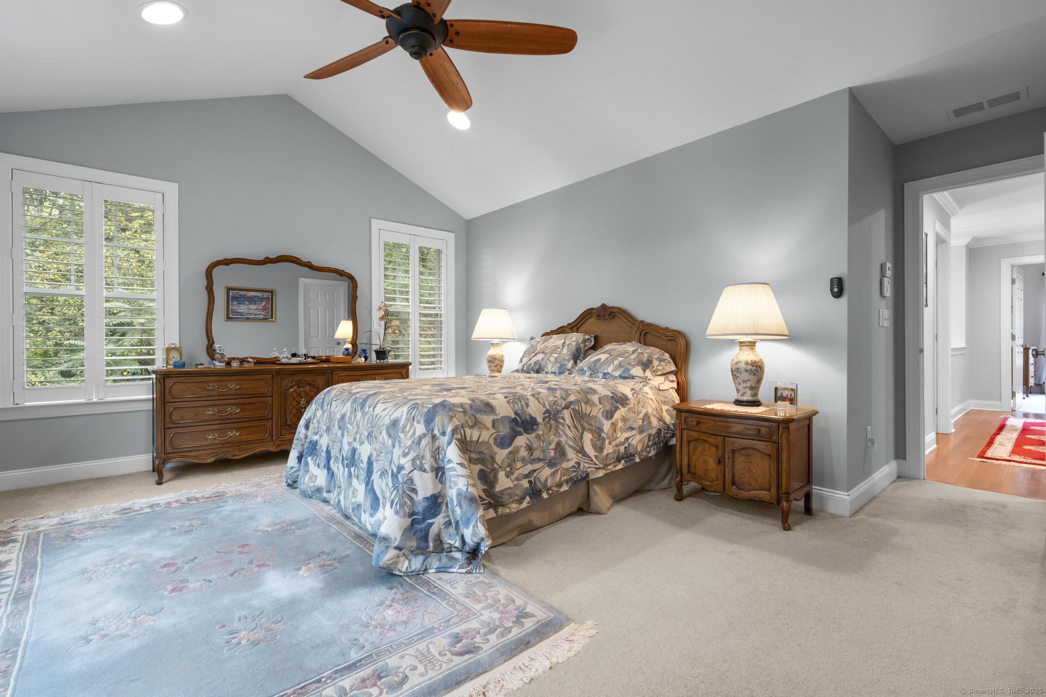 560 River Road APT 1