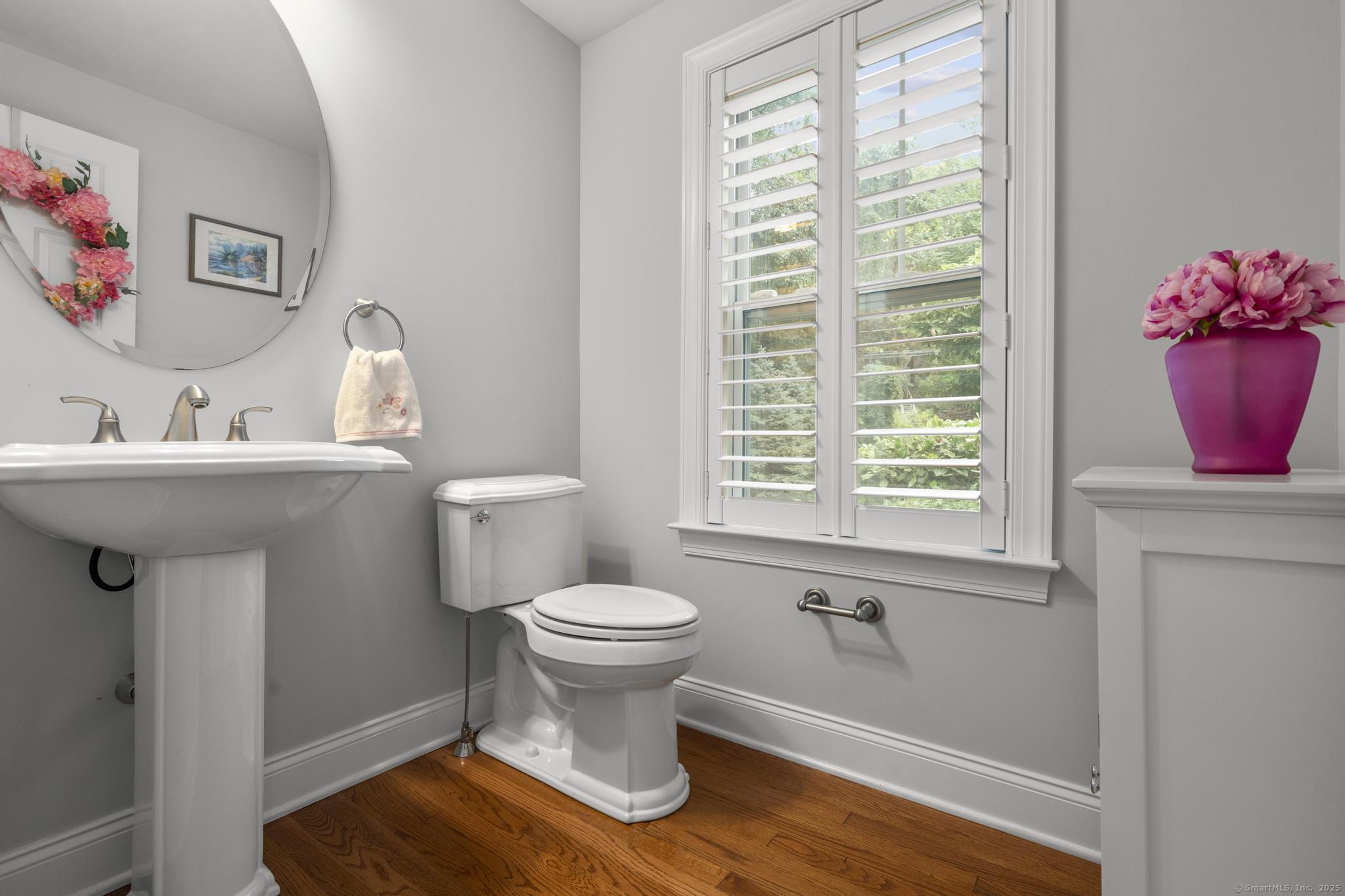 560 River Road APT 1