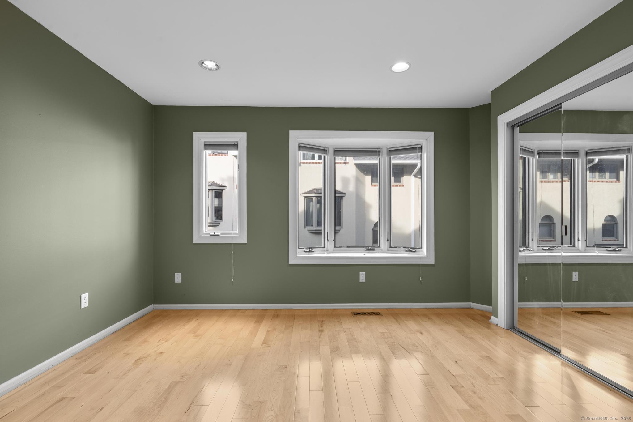 869 Orange Street APT 7W