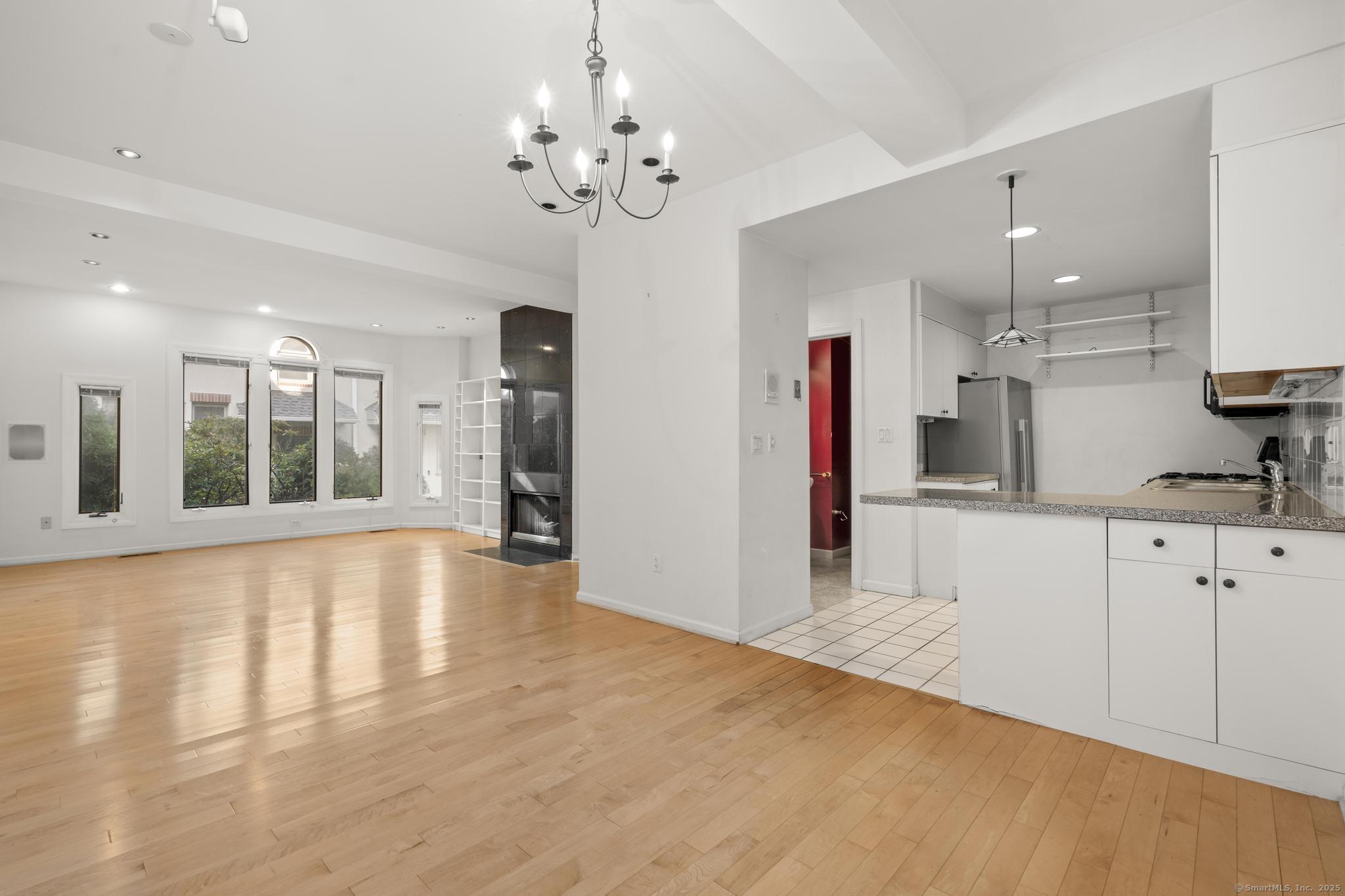 869 Orange Street APT 7W