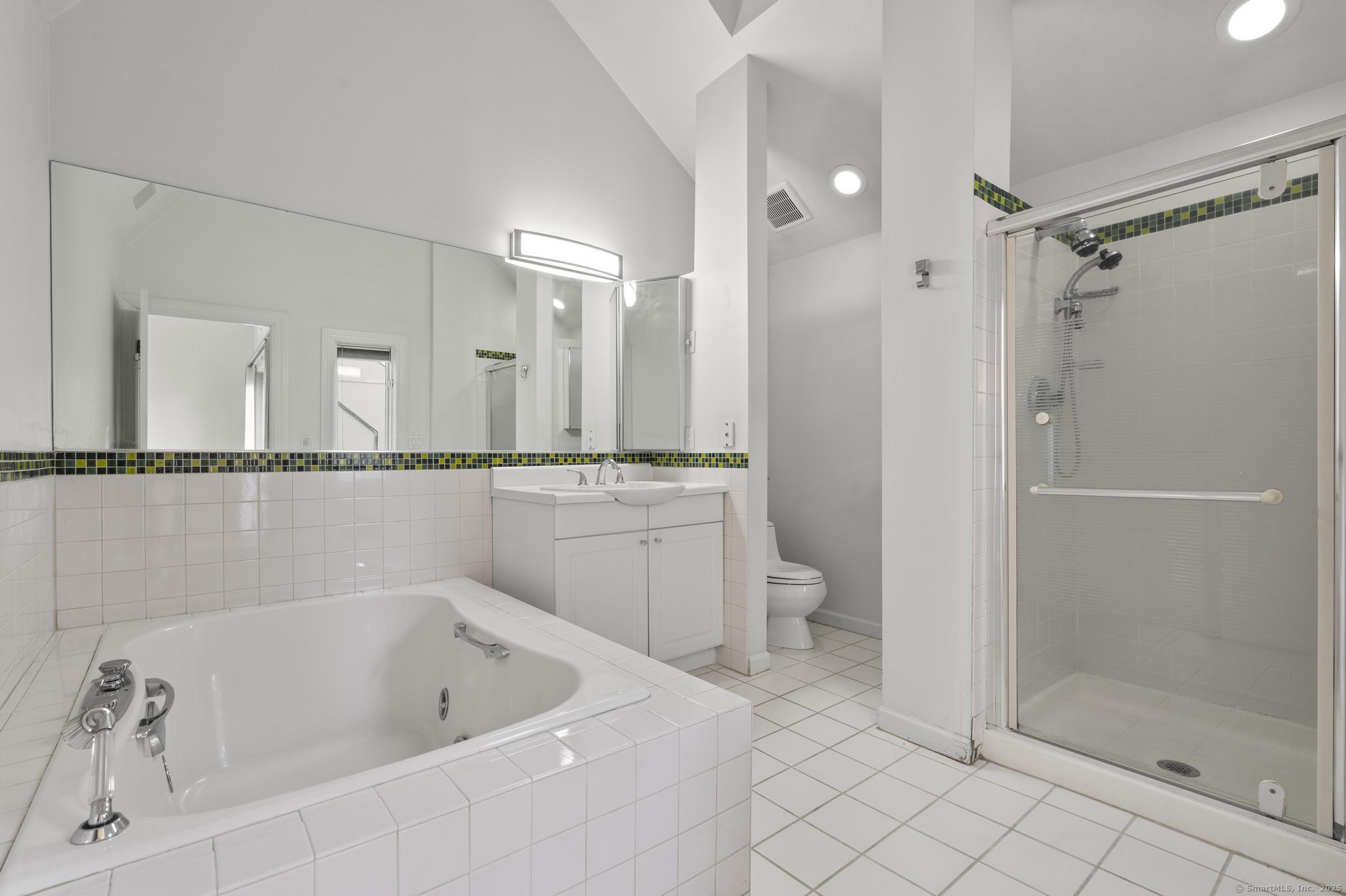 869 Orange Street APT 7W