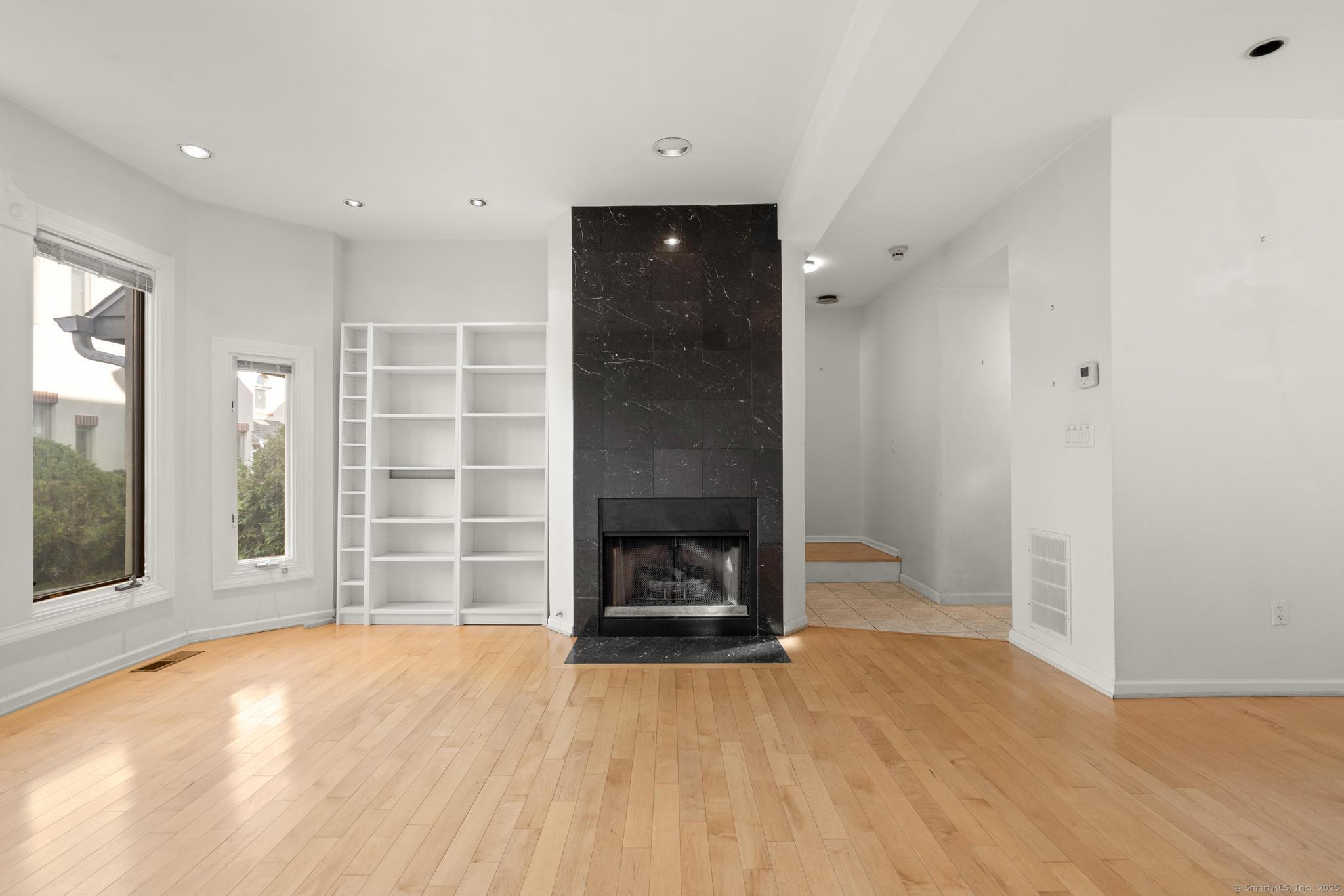 869 Orange Street APT 7W