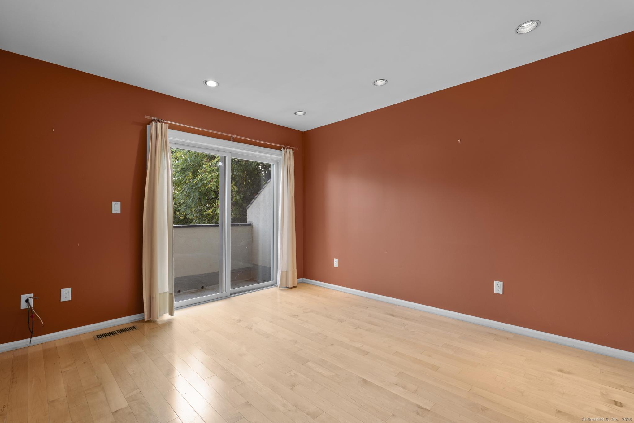 869 Orange Street APT 7W