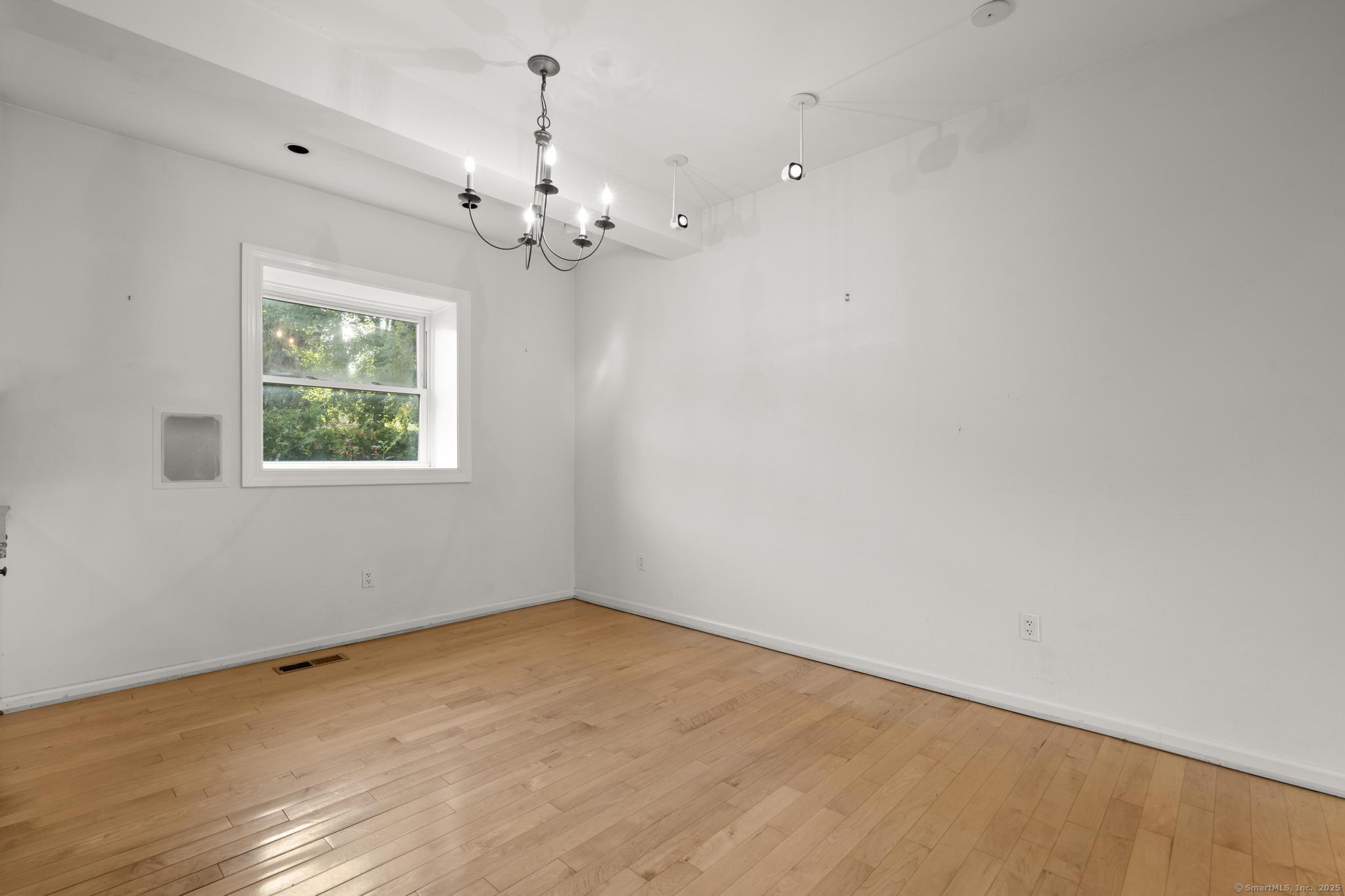 869 Orange Street APT 7W