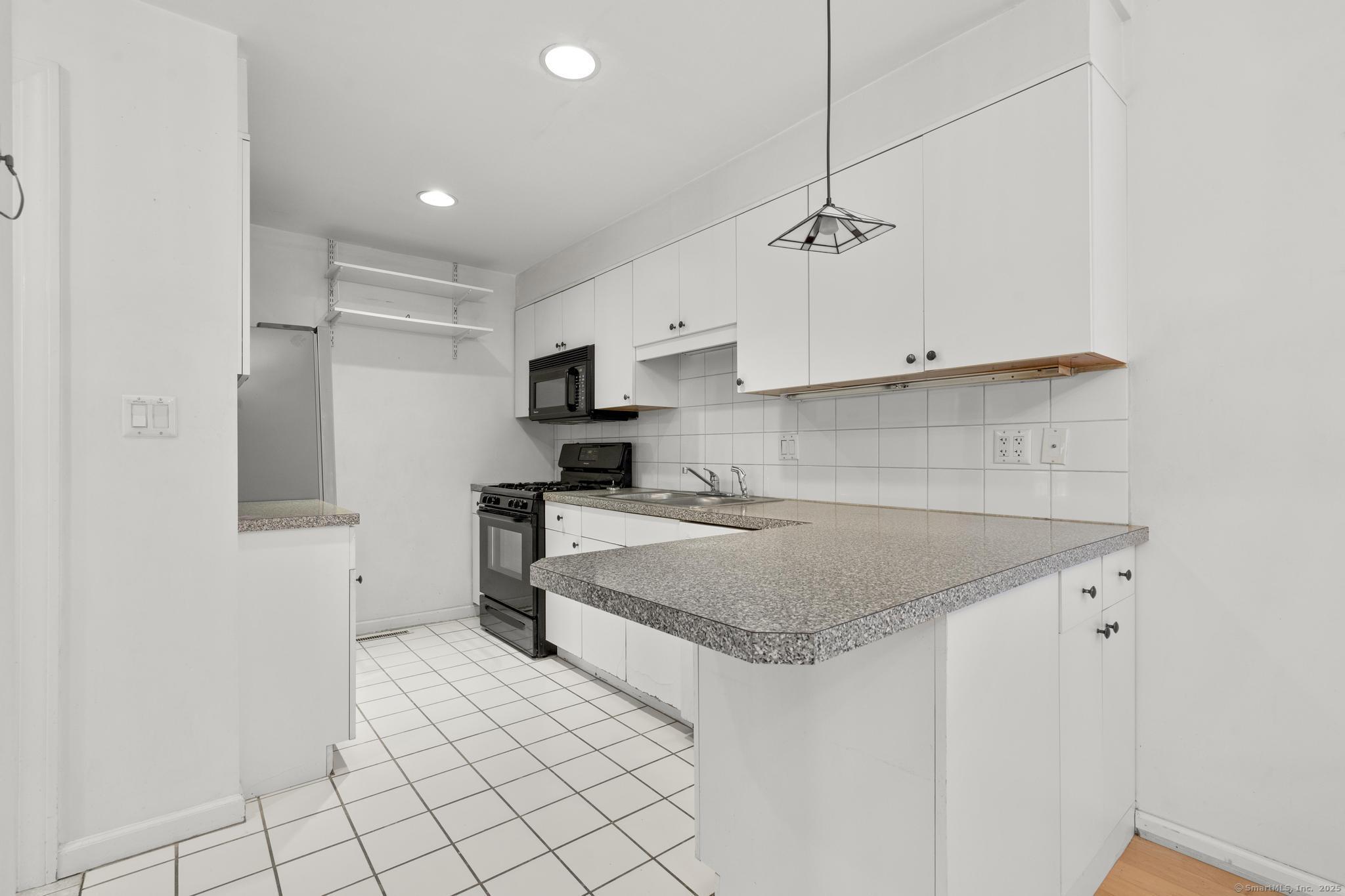 869 Orange Street APT 7W