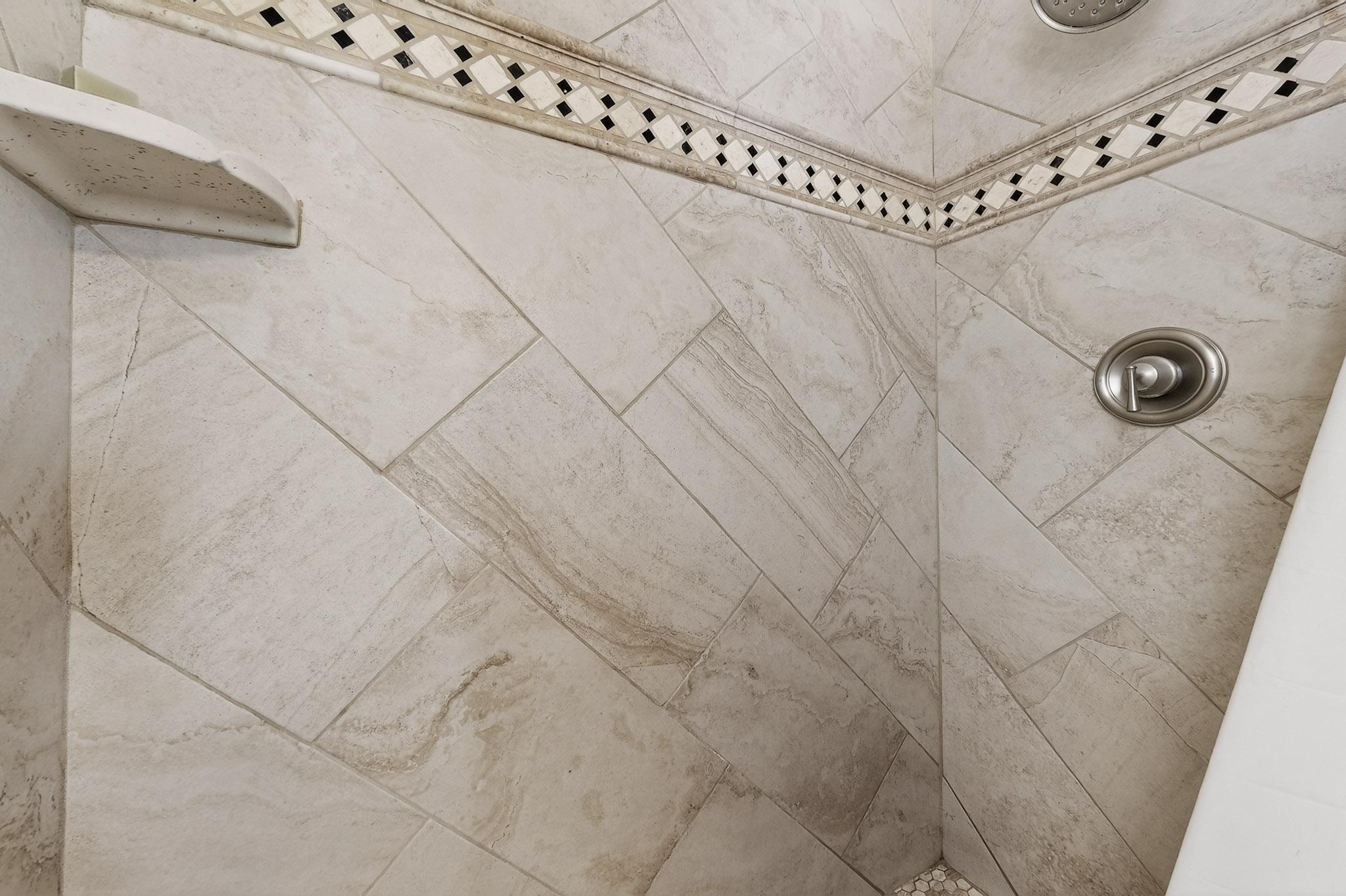 6966 Clark Hills Drive NE