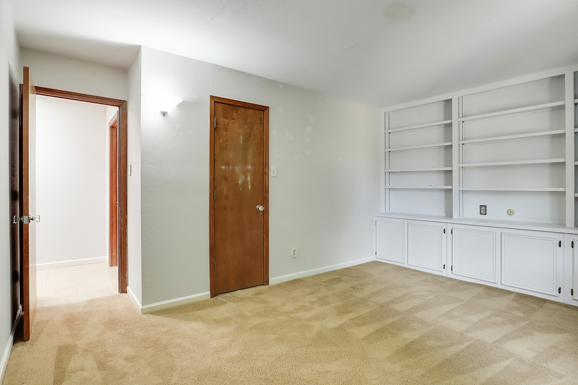 380 Cheryl Ave.
