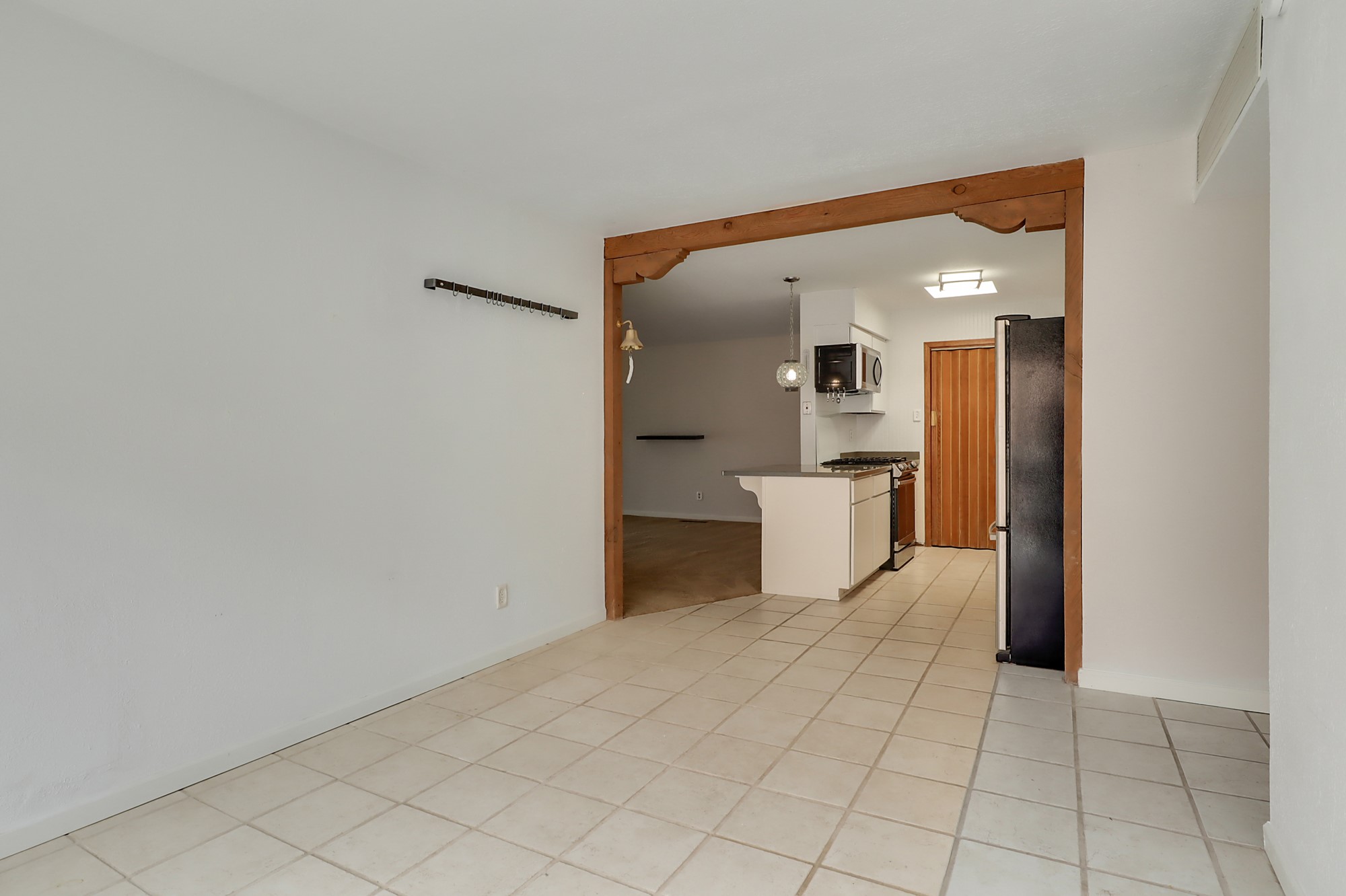 380 Cheryl Ave.