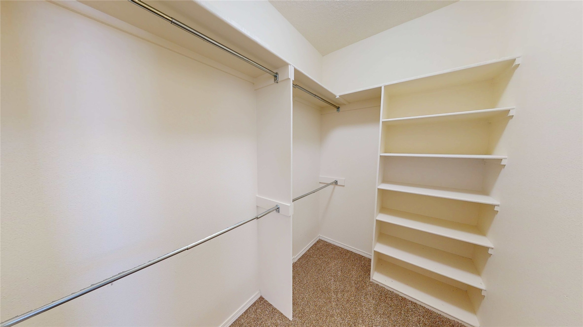 5211 Via Del Cielo