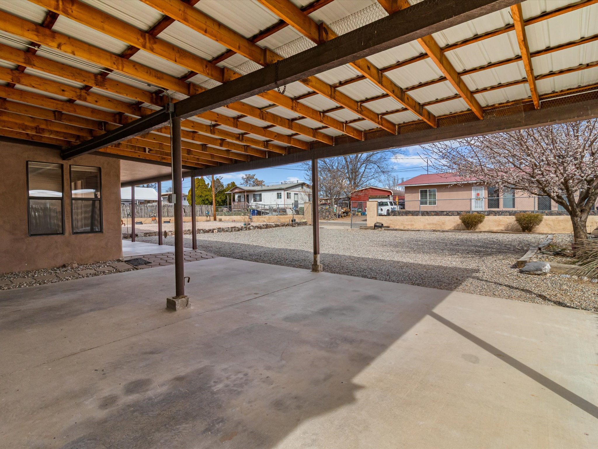 902 Calle Loma