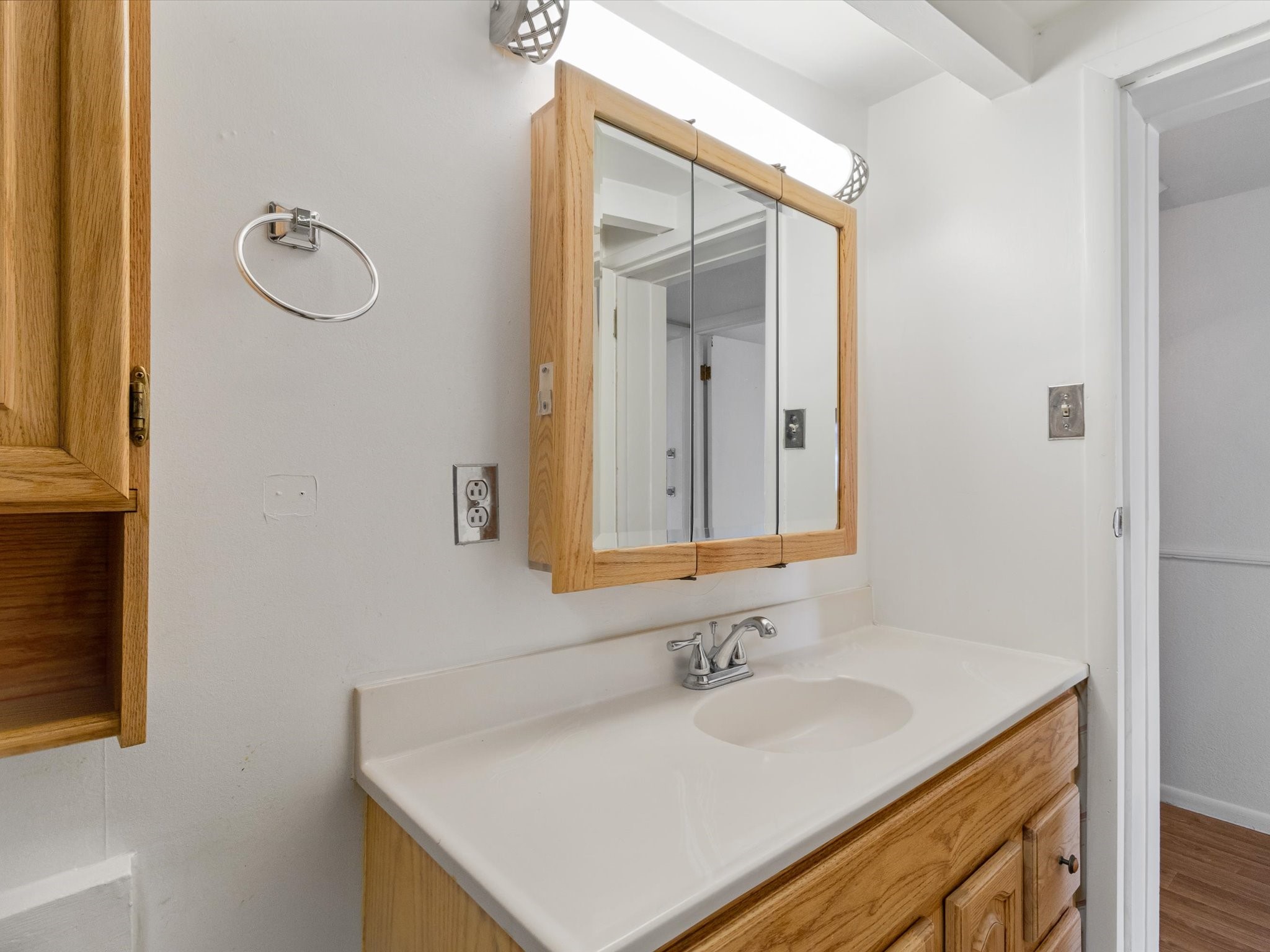 902 Calle Loma