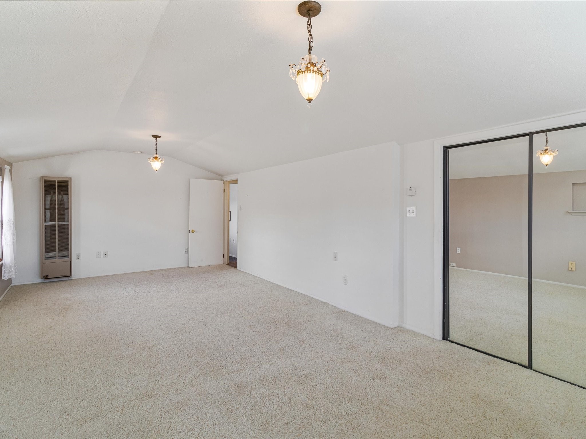 902 Calle Loma