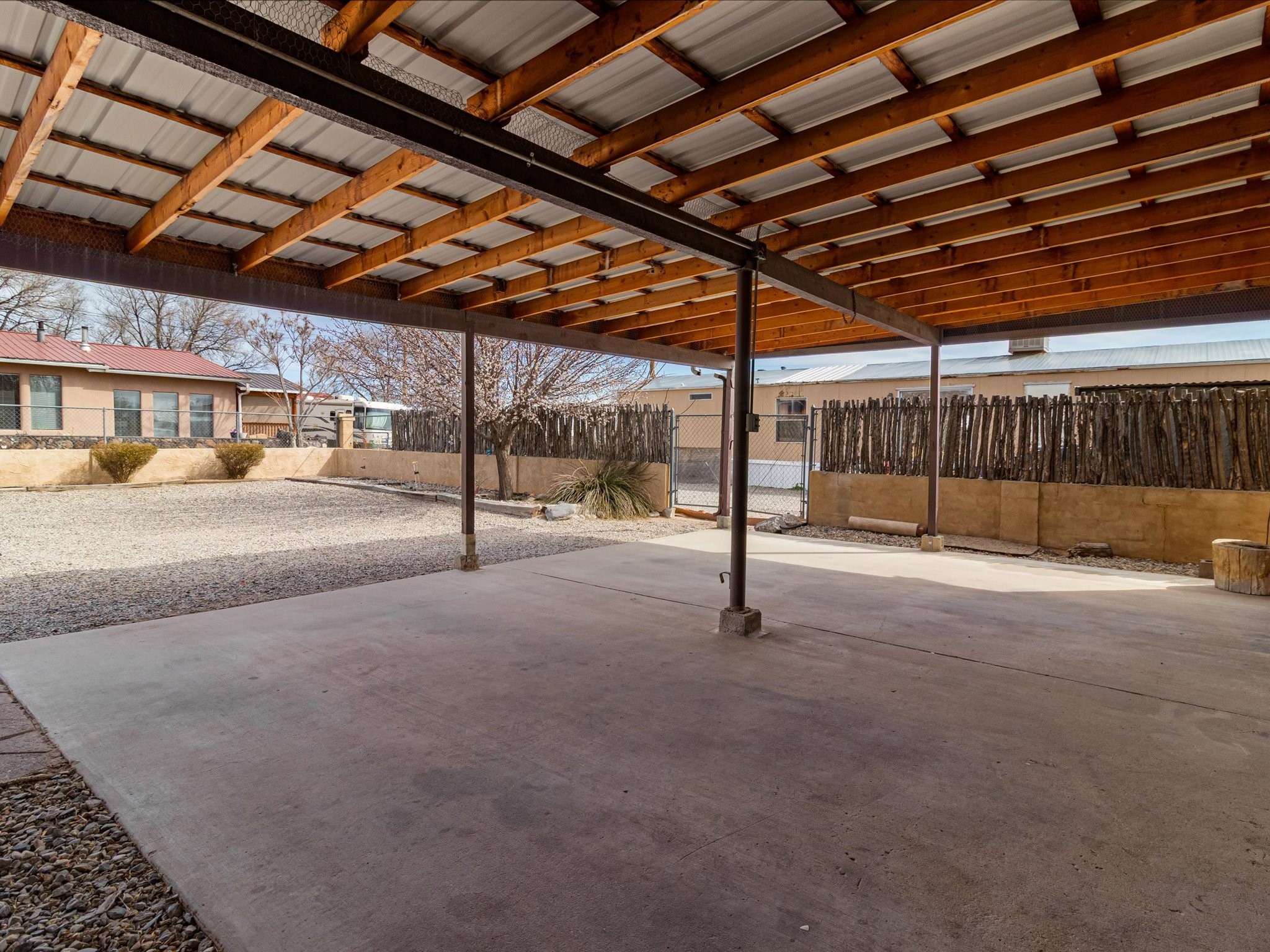 902 Calle Loma