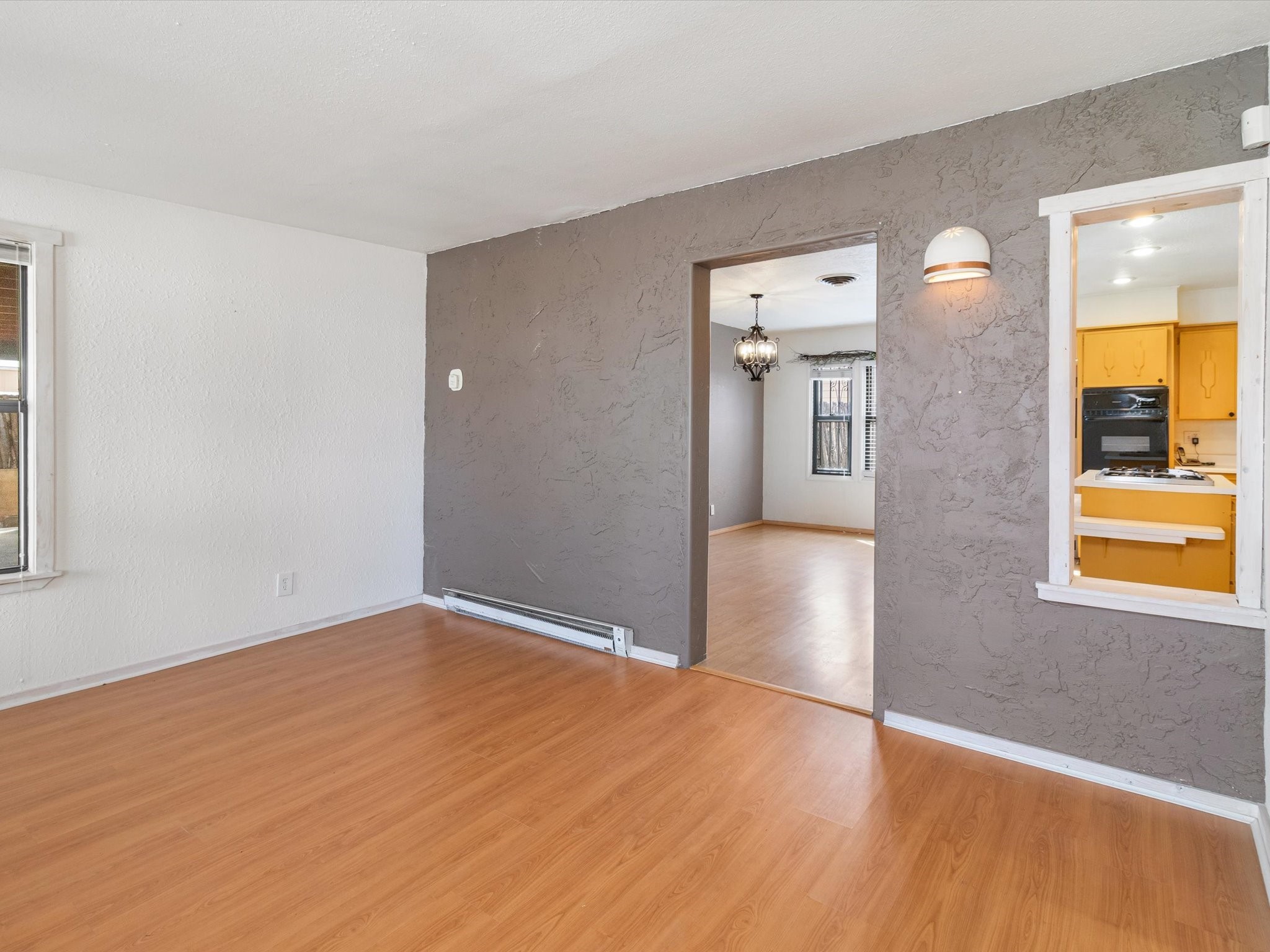 902 Calle Loma