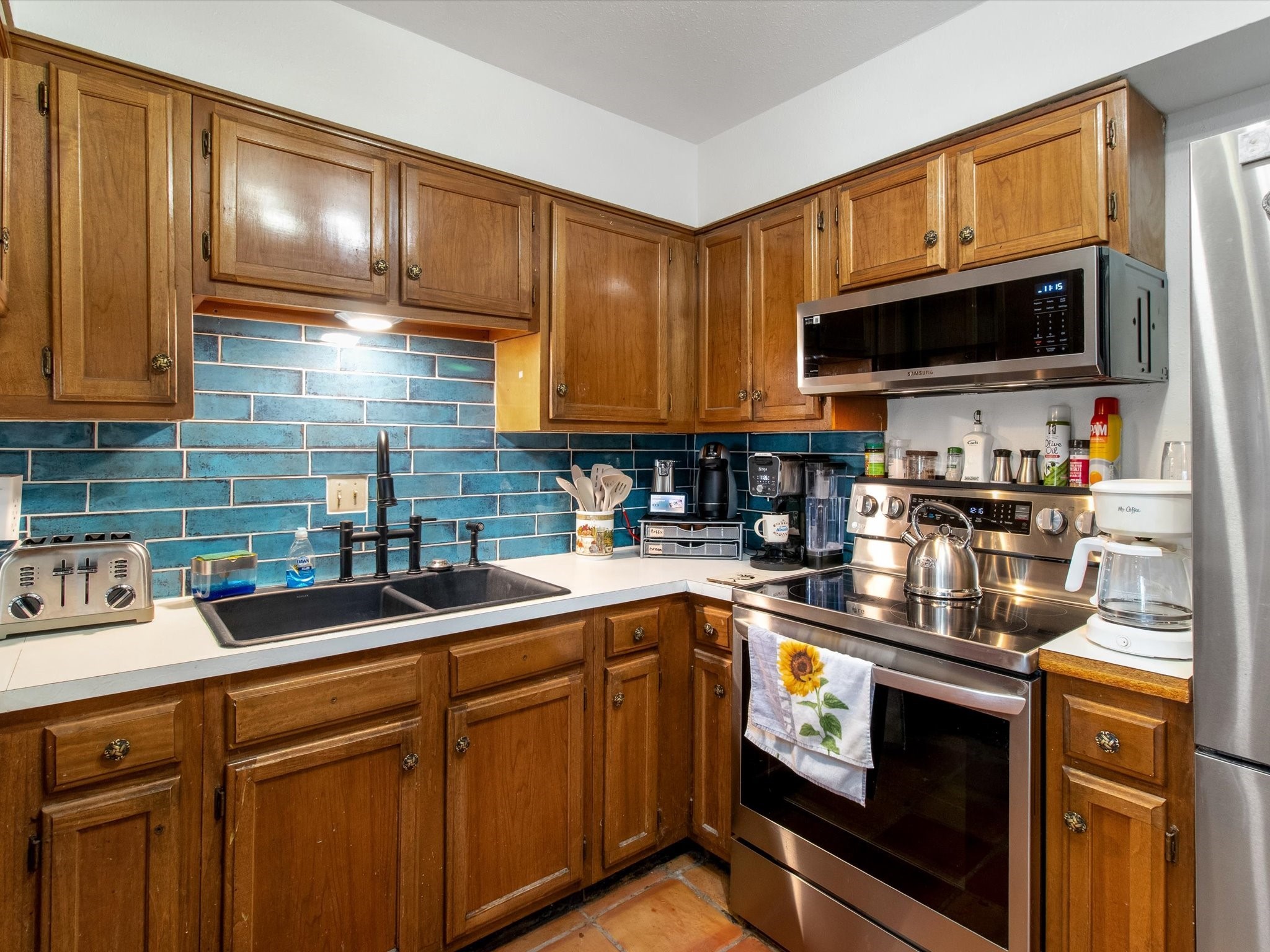 2730 Calle Anna Jean D