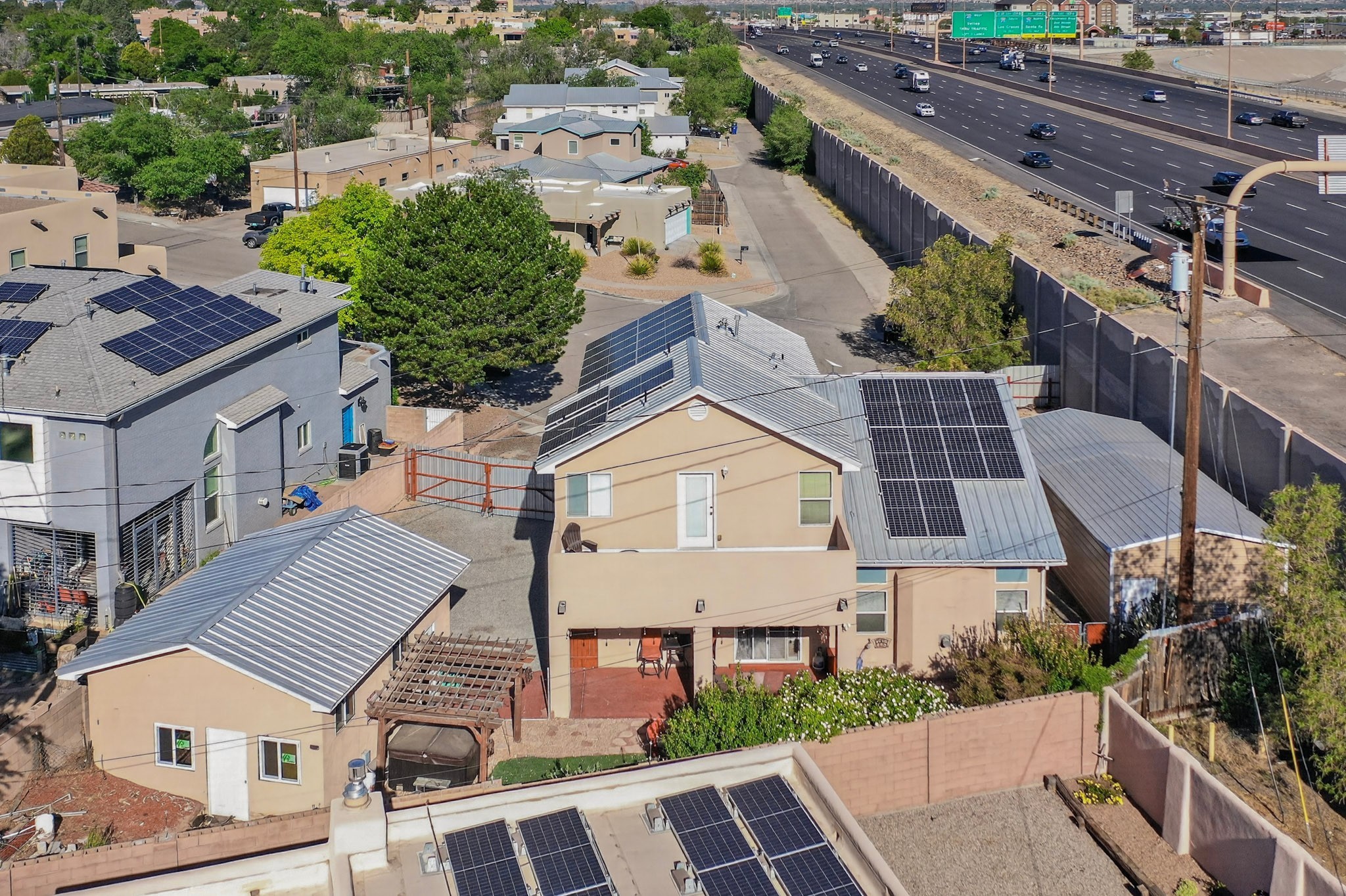 1934 Bryn Mawr Dr NE