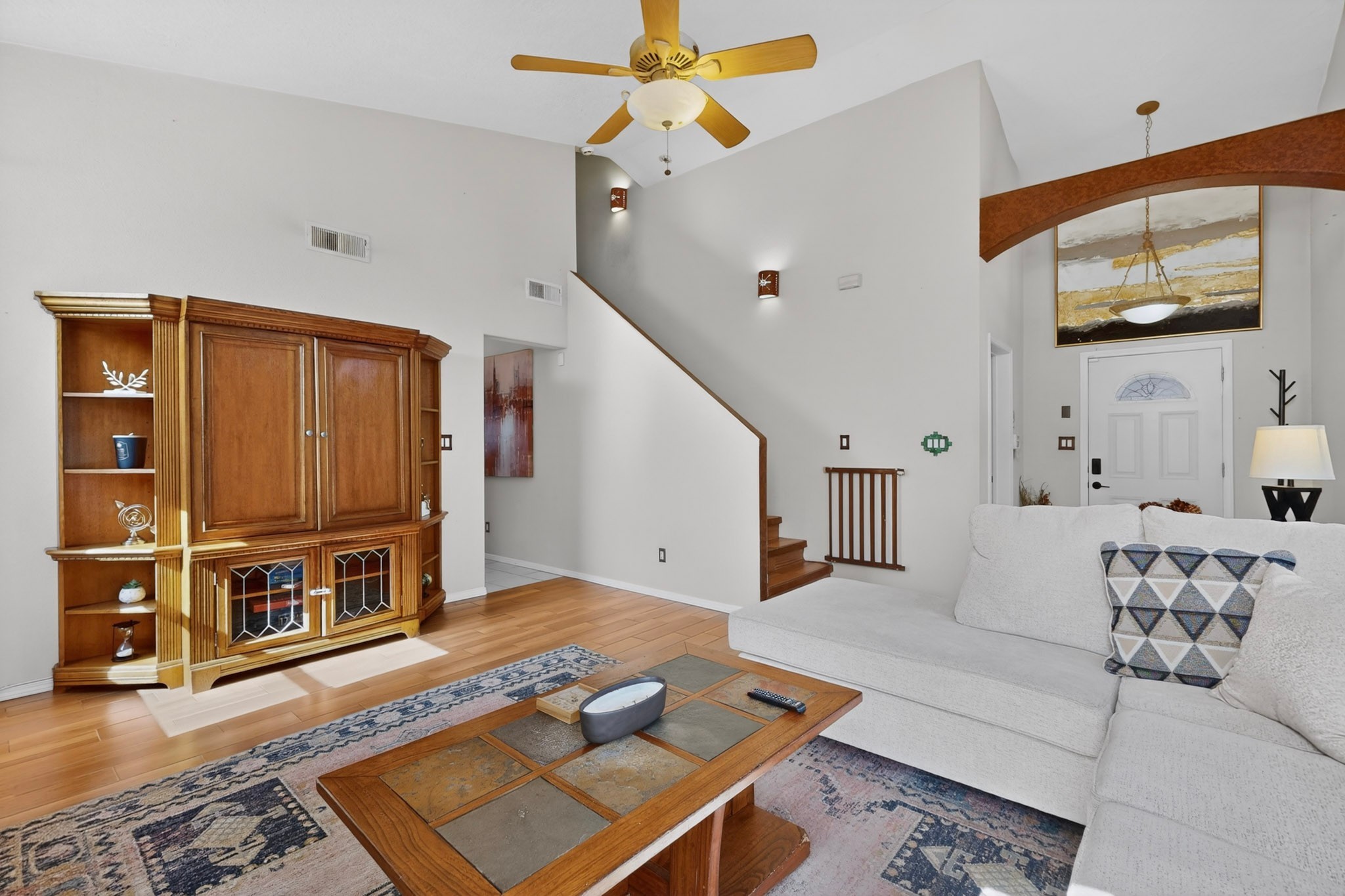 1934 Bryn Mawr Dr NE