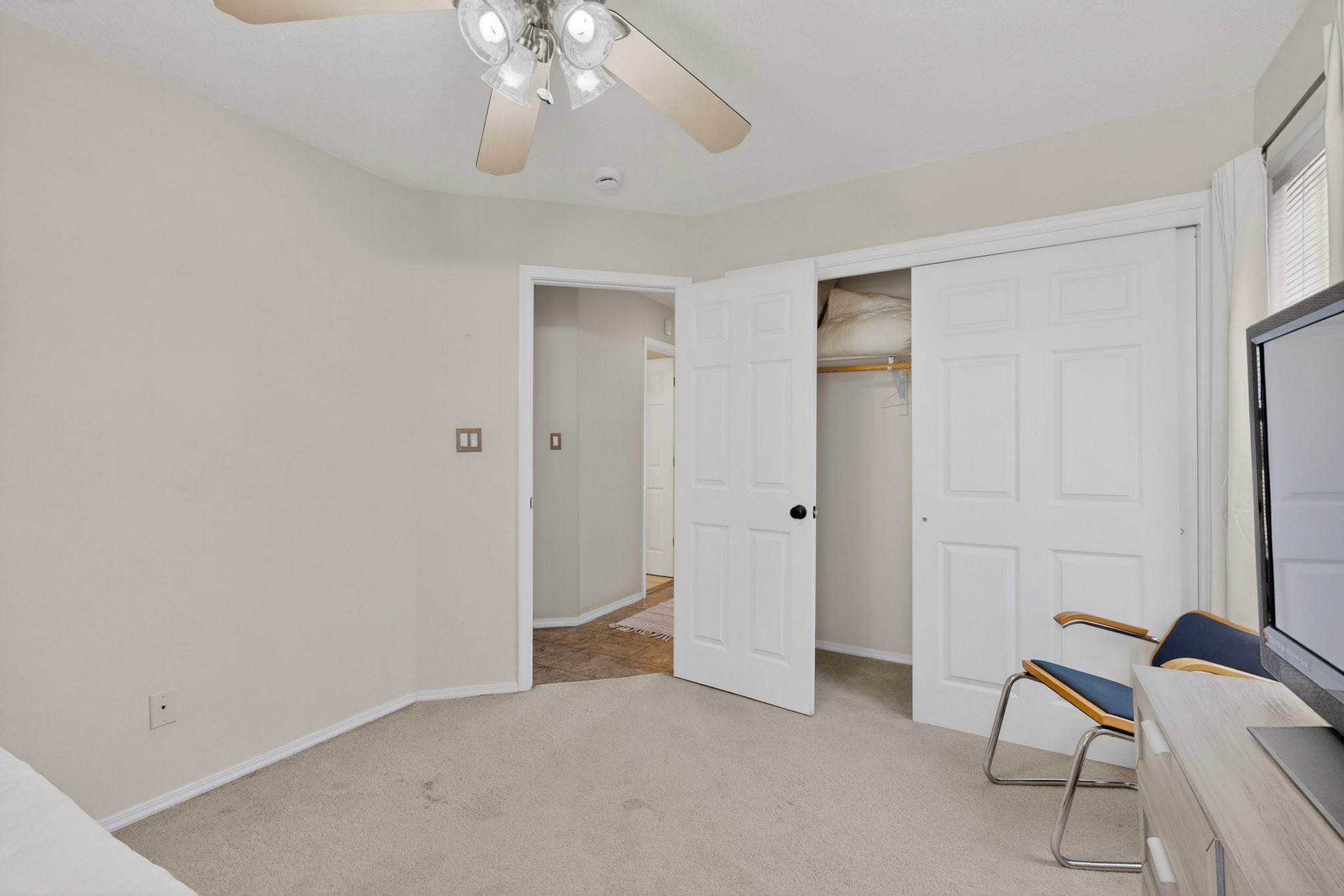 1934 Bryn Mawr Dr NE