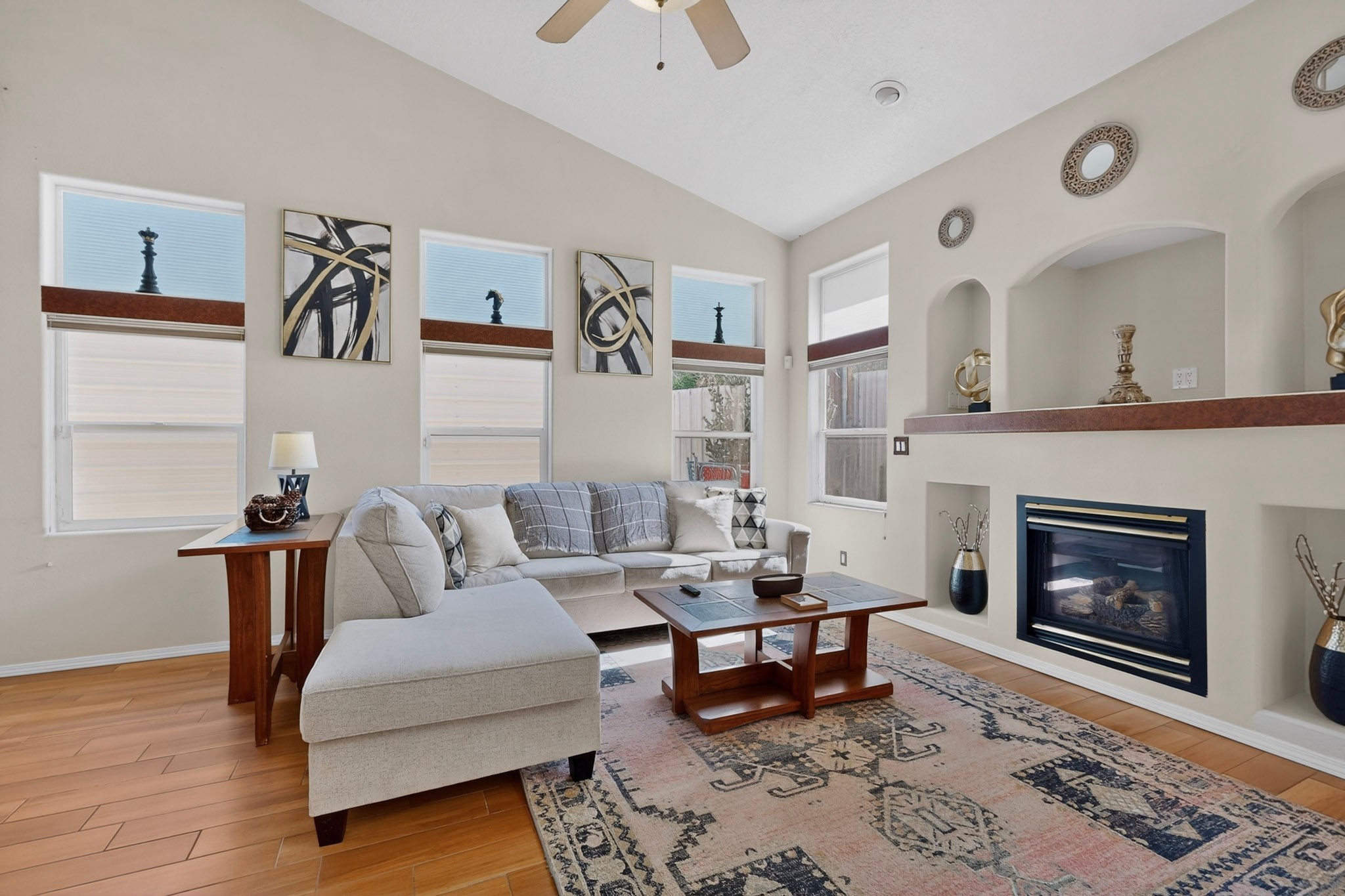 1934 Bryn Mawr Dr NE