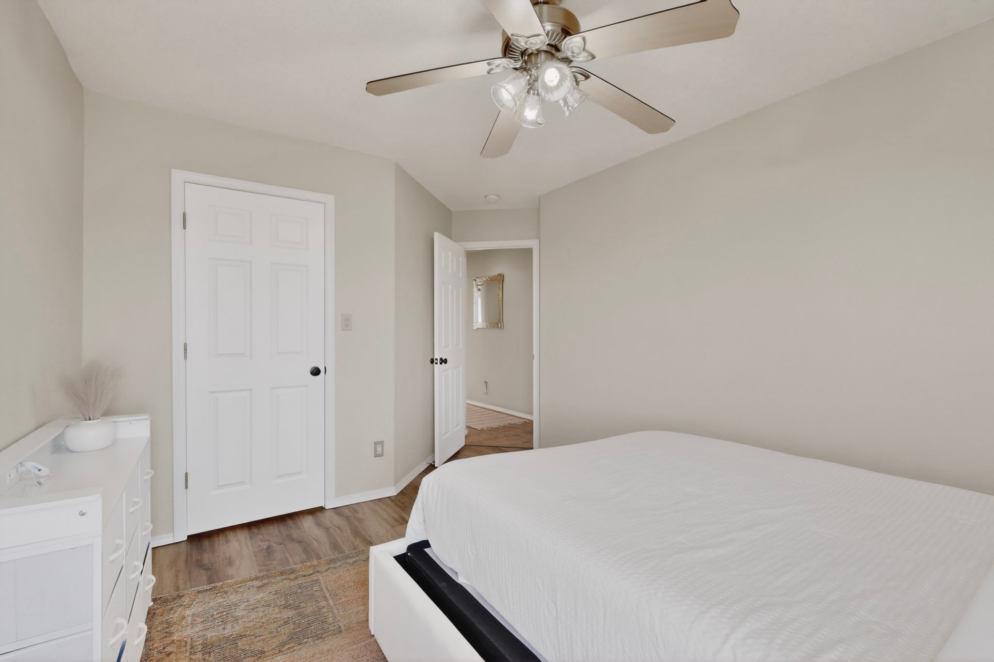 1934 Bryn Mawr Dr NE