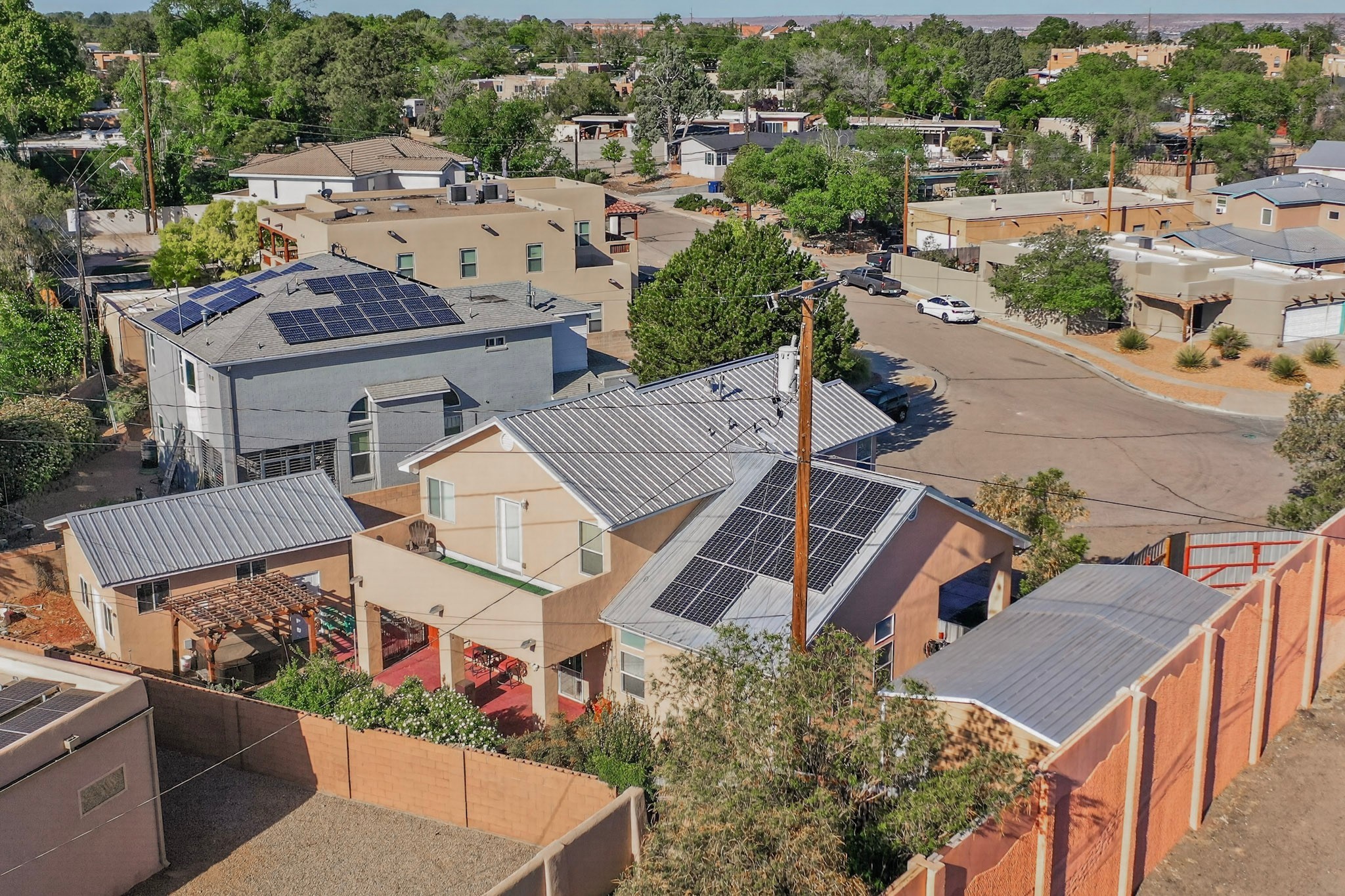 1934 Bryn Mawr Dr NE