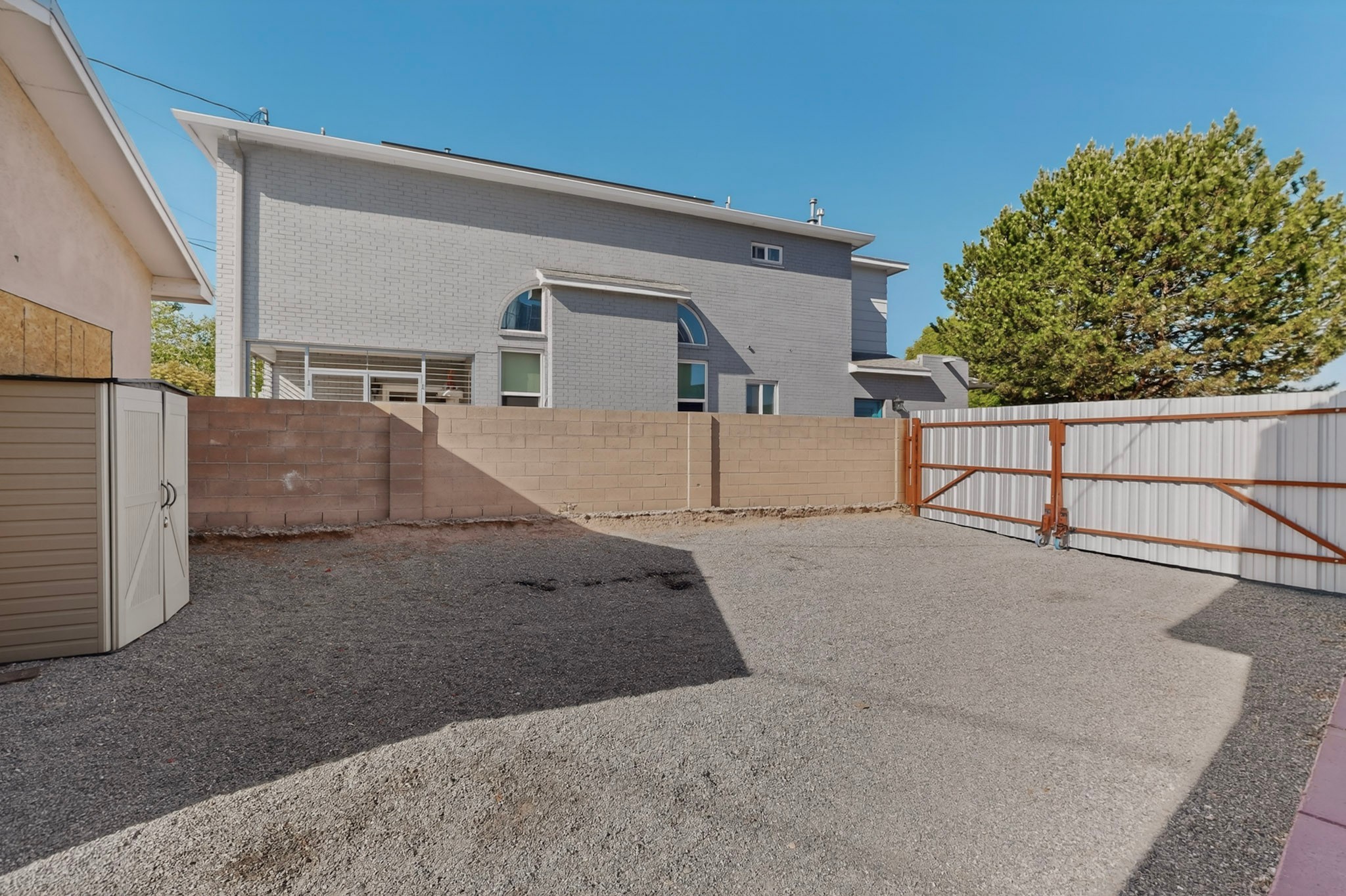 1934 Bryn Mawr Dr NE