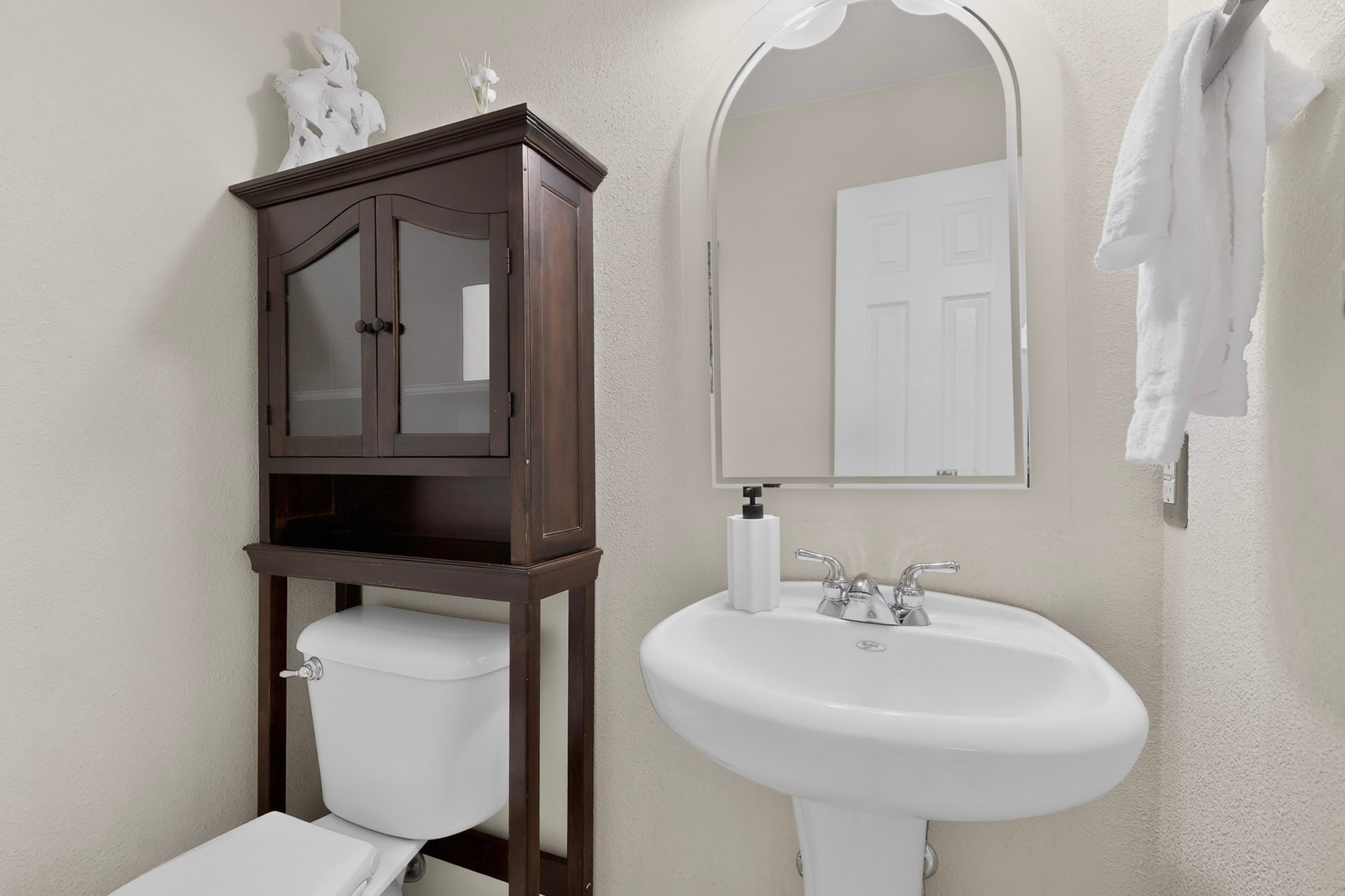 1934 Bryn Mawr Dr NE