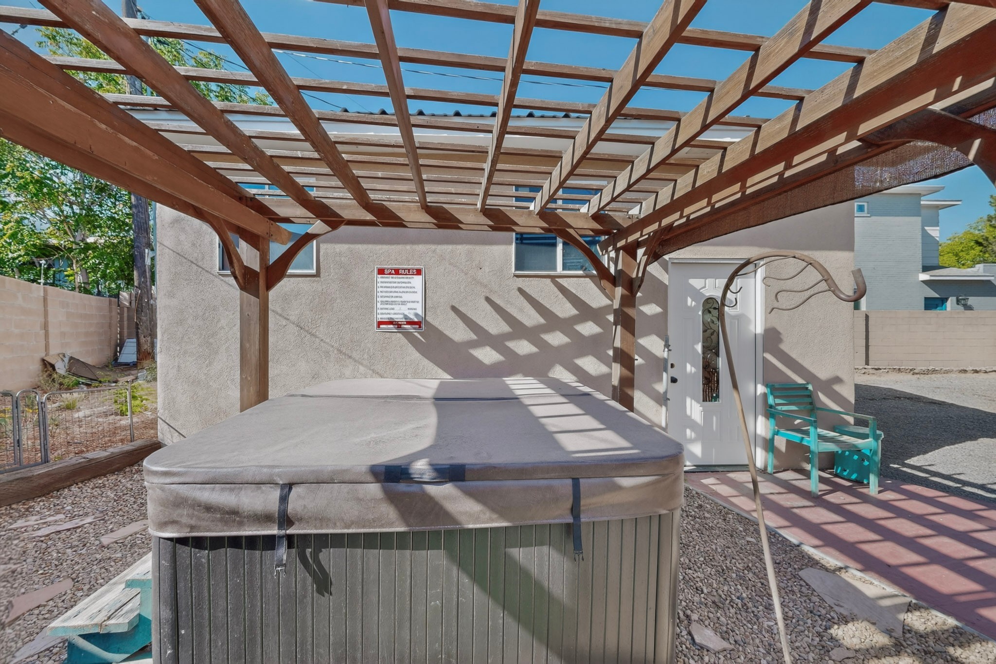 1934 Bryn Mawr Dr NE