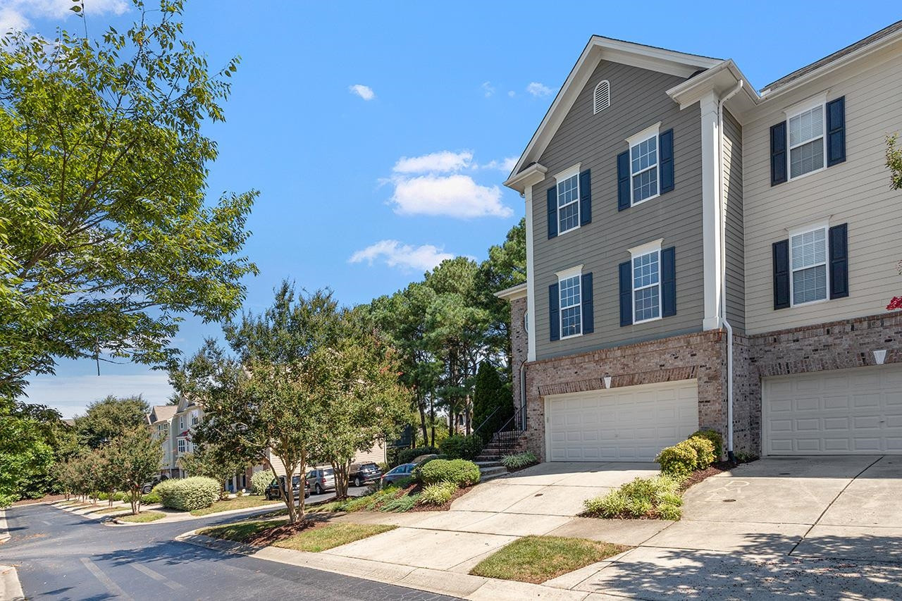 1215 Heritage Links Drive
