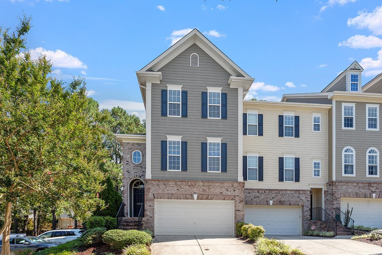 1215 Heritage Links Drive
