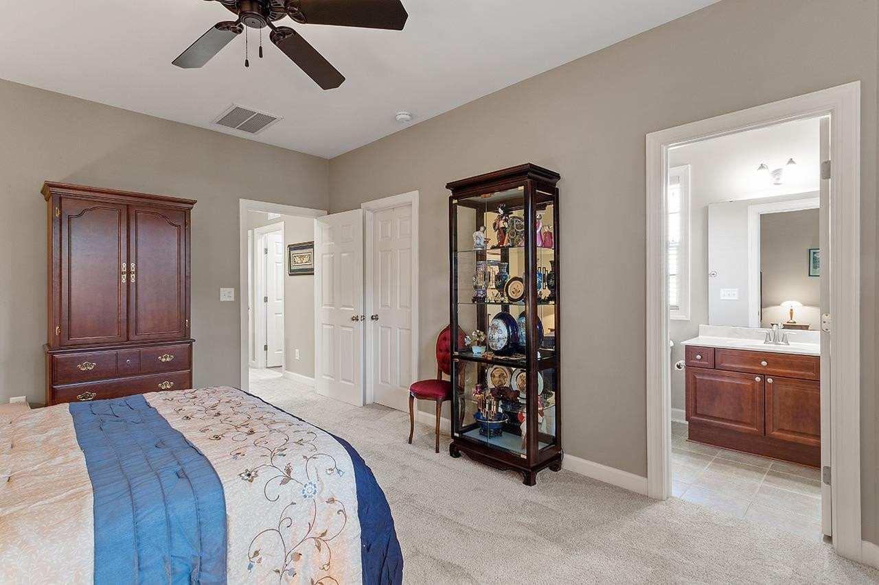 1215 Heritage Links Drive