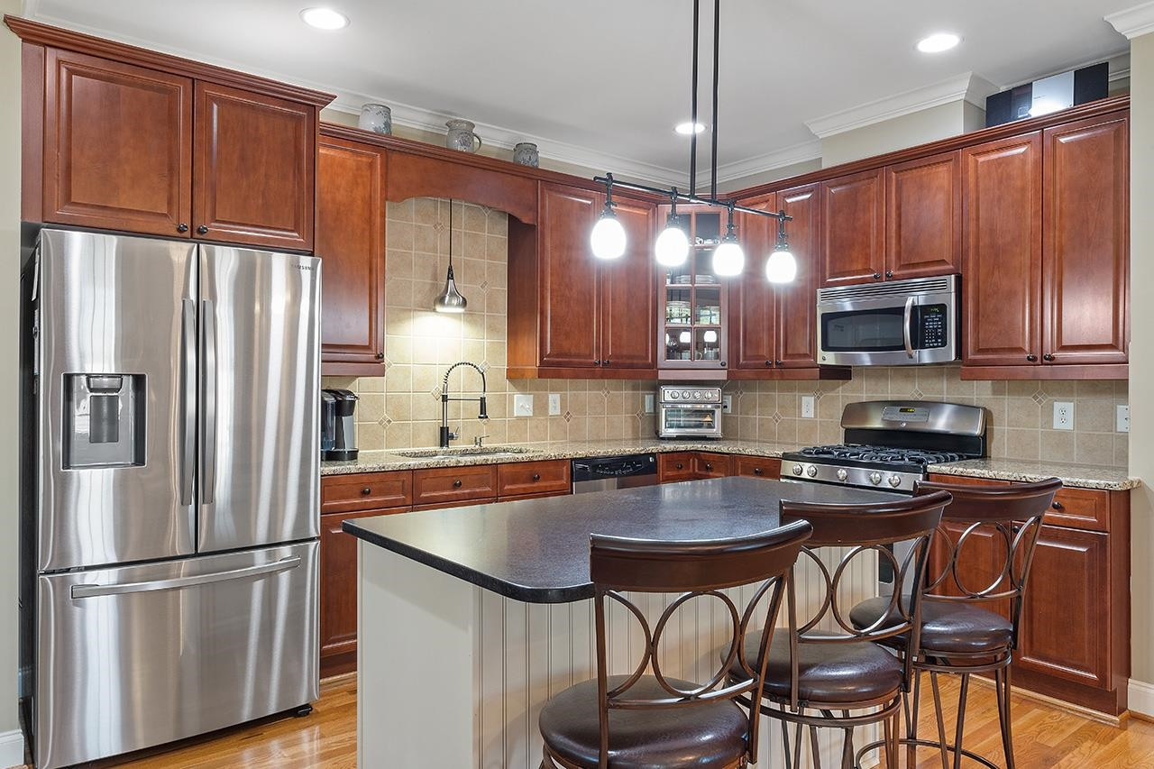1215 Heritage Links Drive