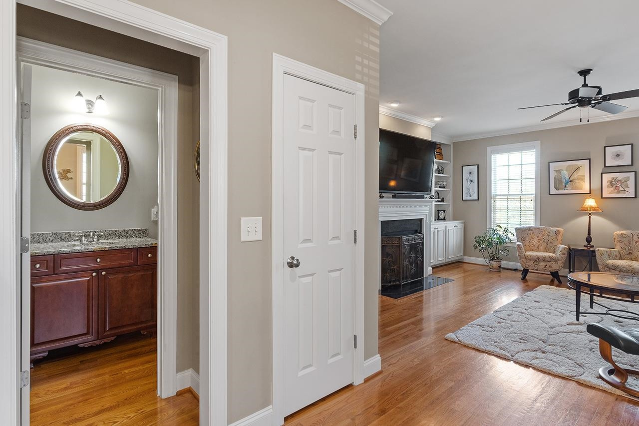 1215 Heritage Links Drive