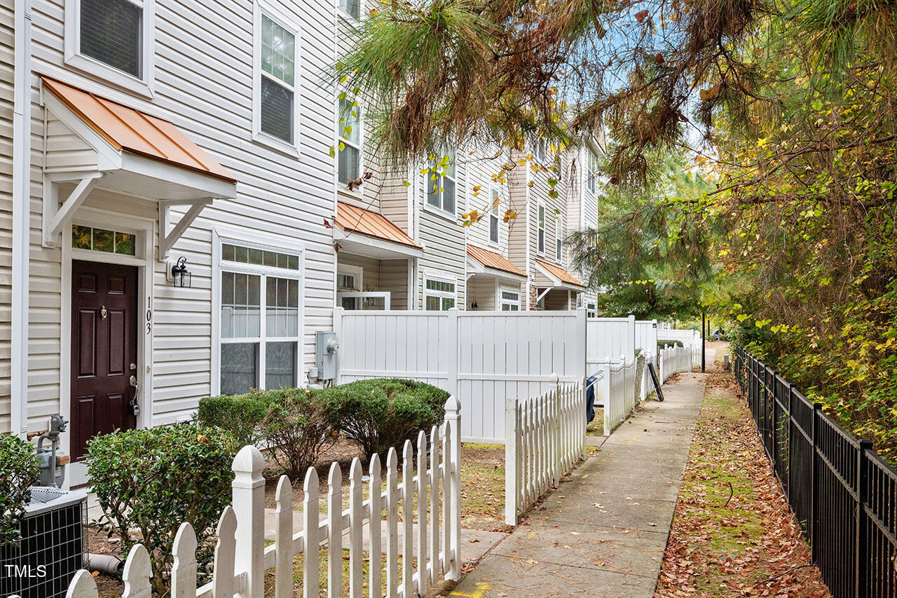 11710 Coppergate Drive # 103