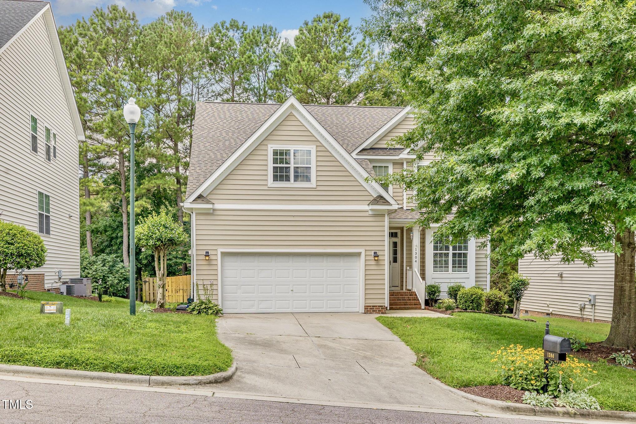 1304 Trailing Rose Court