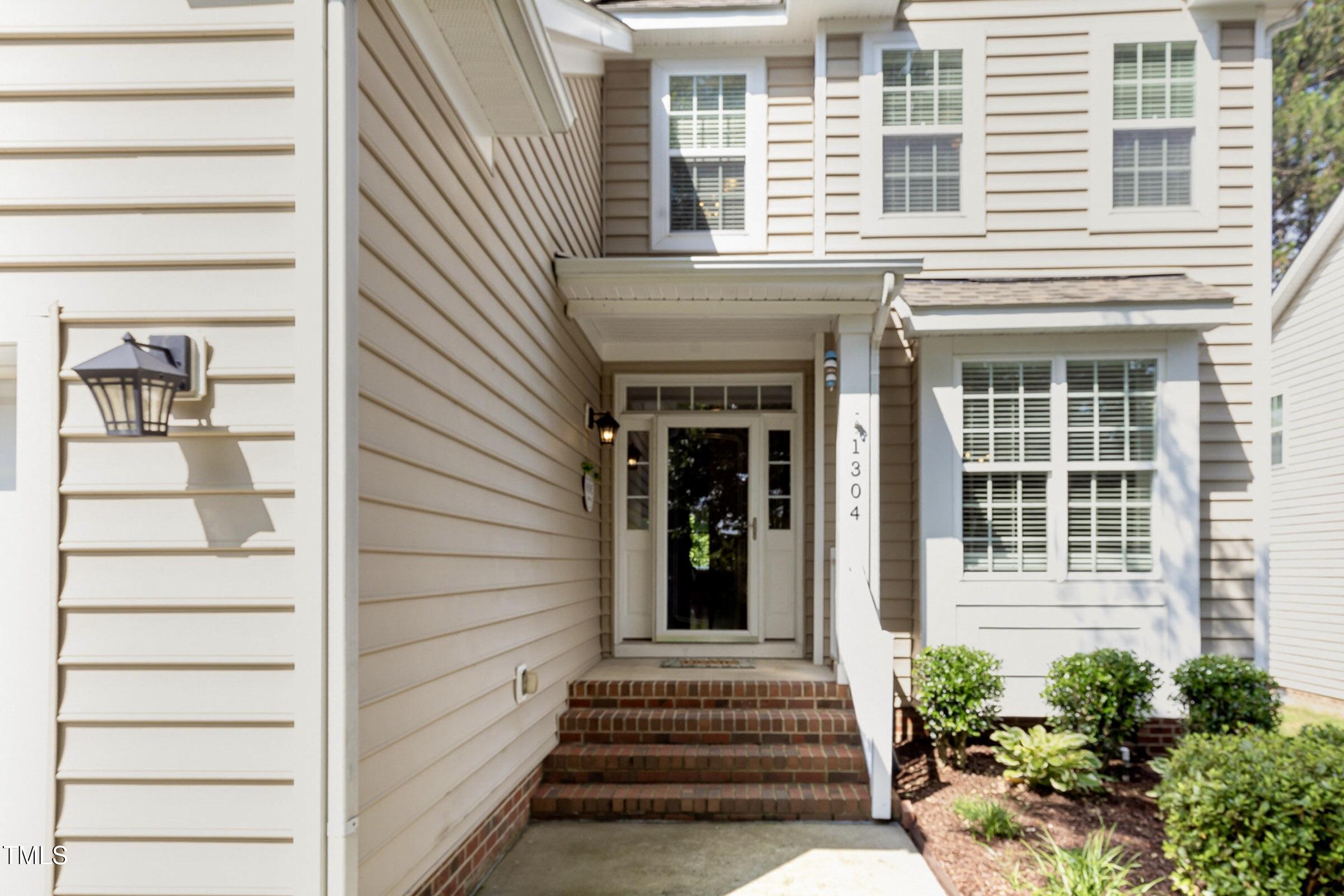 1304 Trailing Rose Court