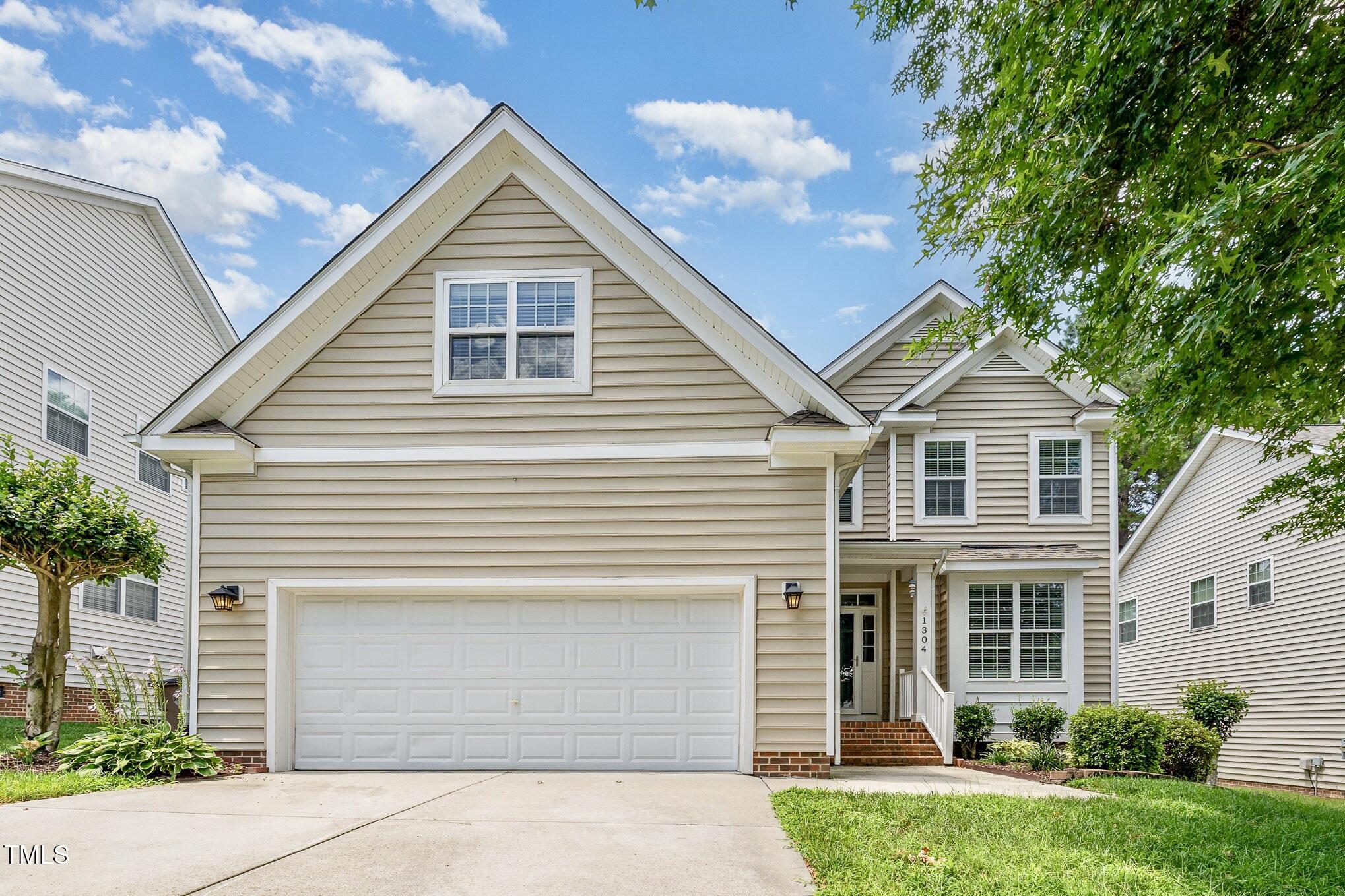 1304 Trailing Rose Court