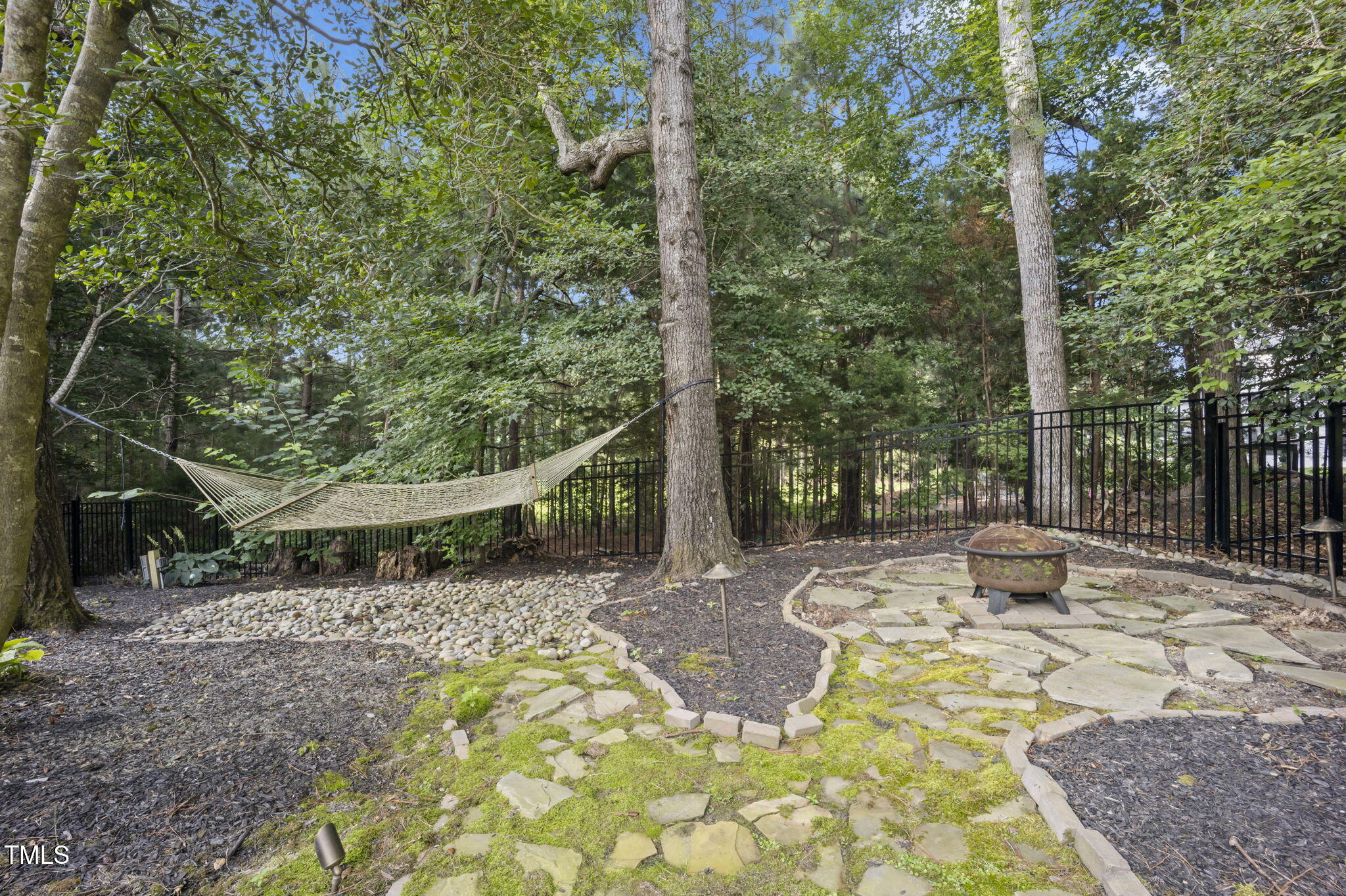 1317 Mackinaw Drive
