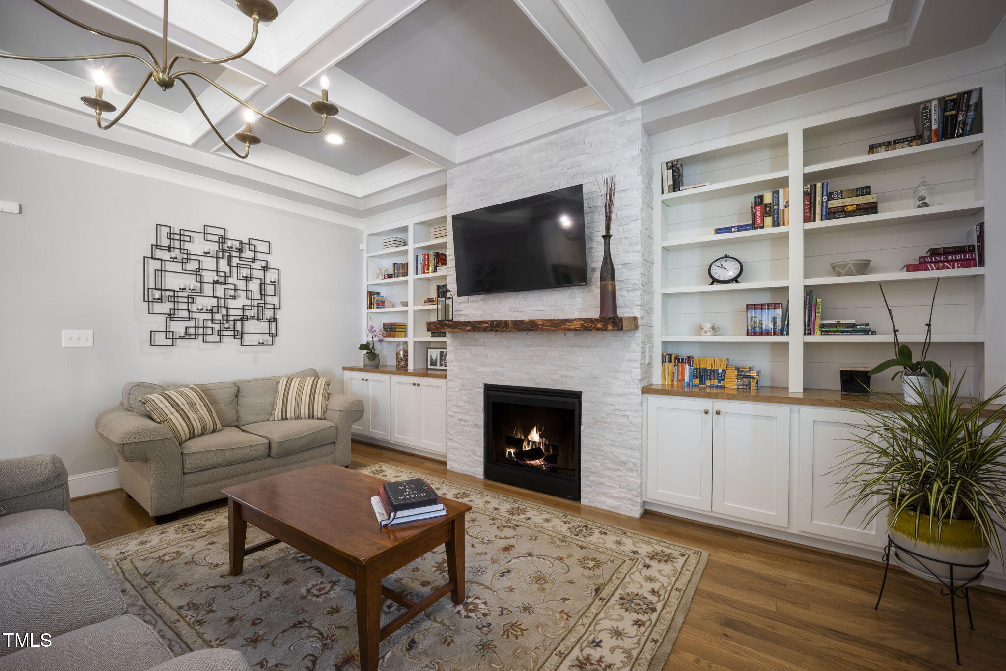 1317 Mackinaw Drive